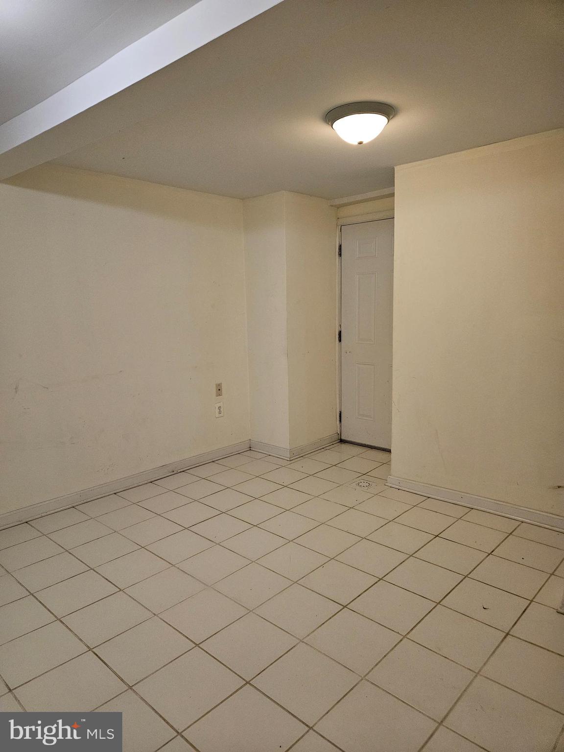 FORT WASHINGTON - Residential Lease
