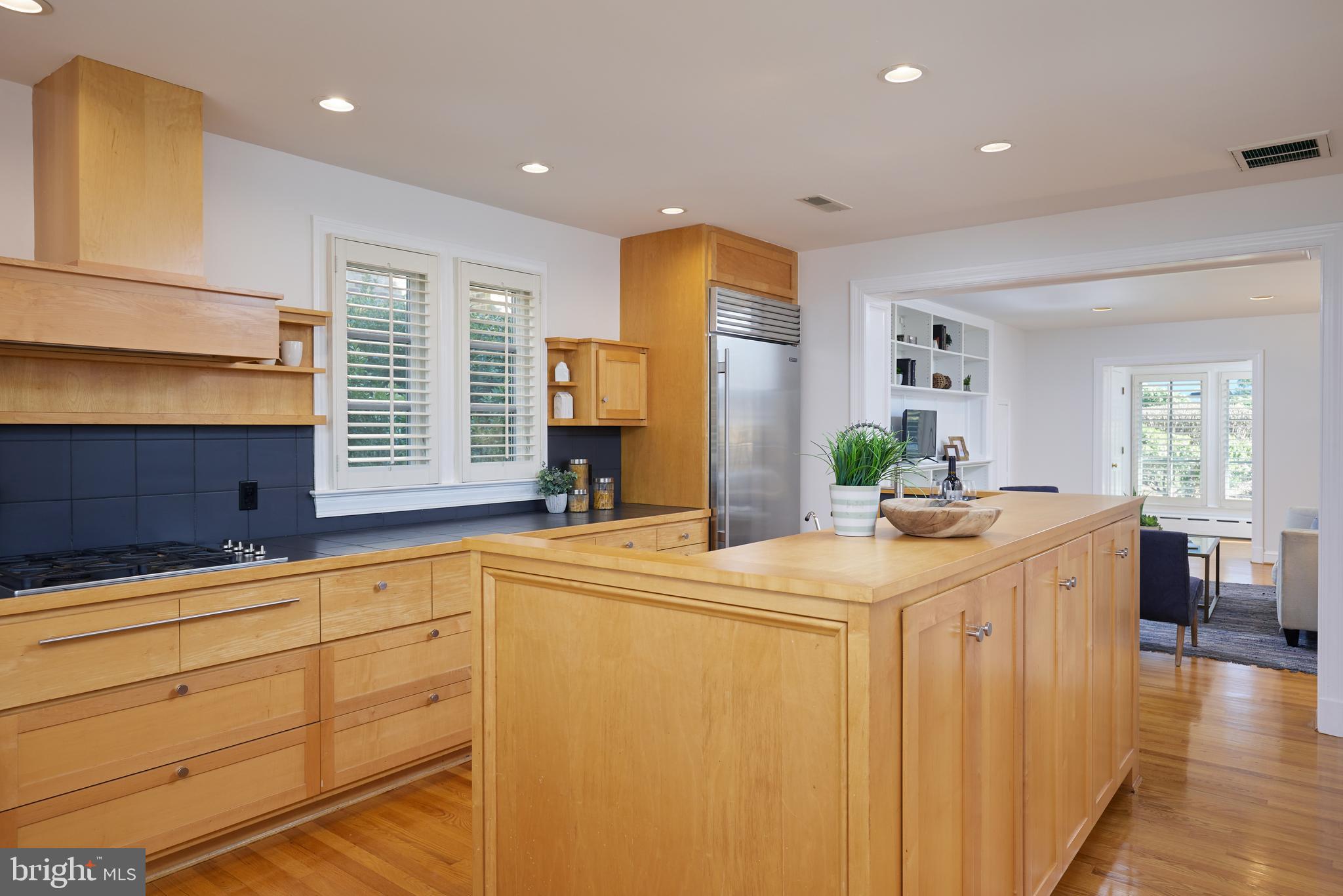 COUNTRY CLUB VILLAGE - Residential