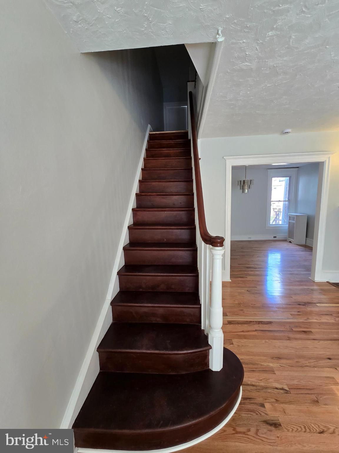 LAWNCREST - Residential