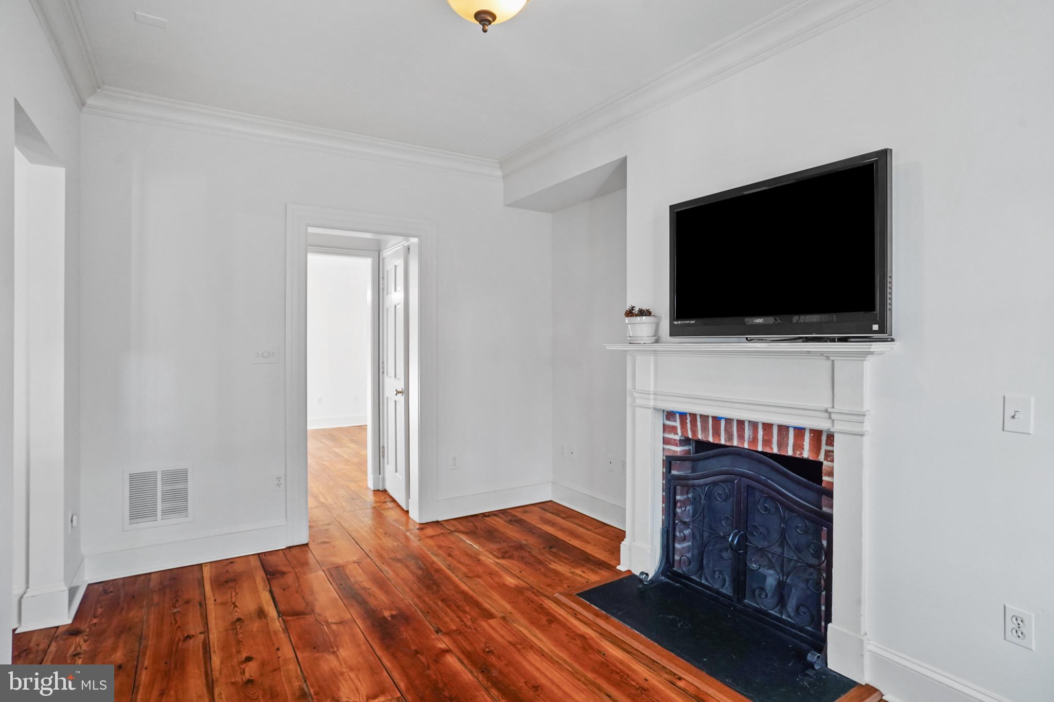OLD TOWN ALEXANDRIA - Residential