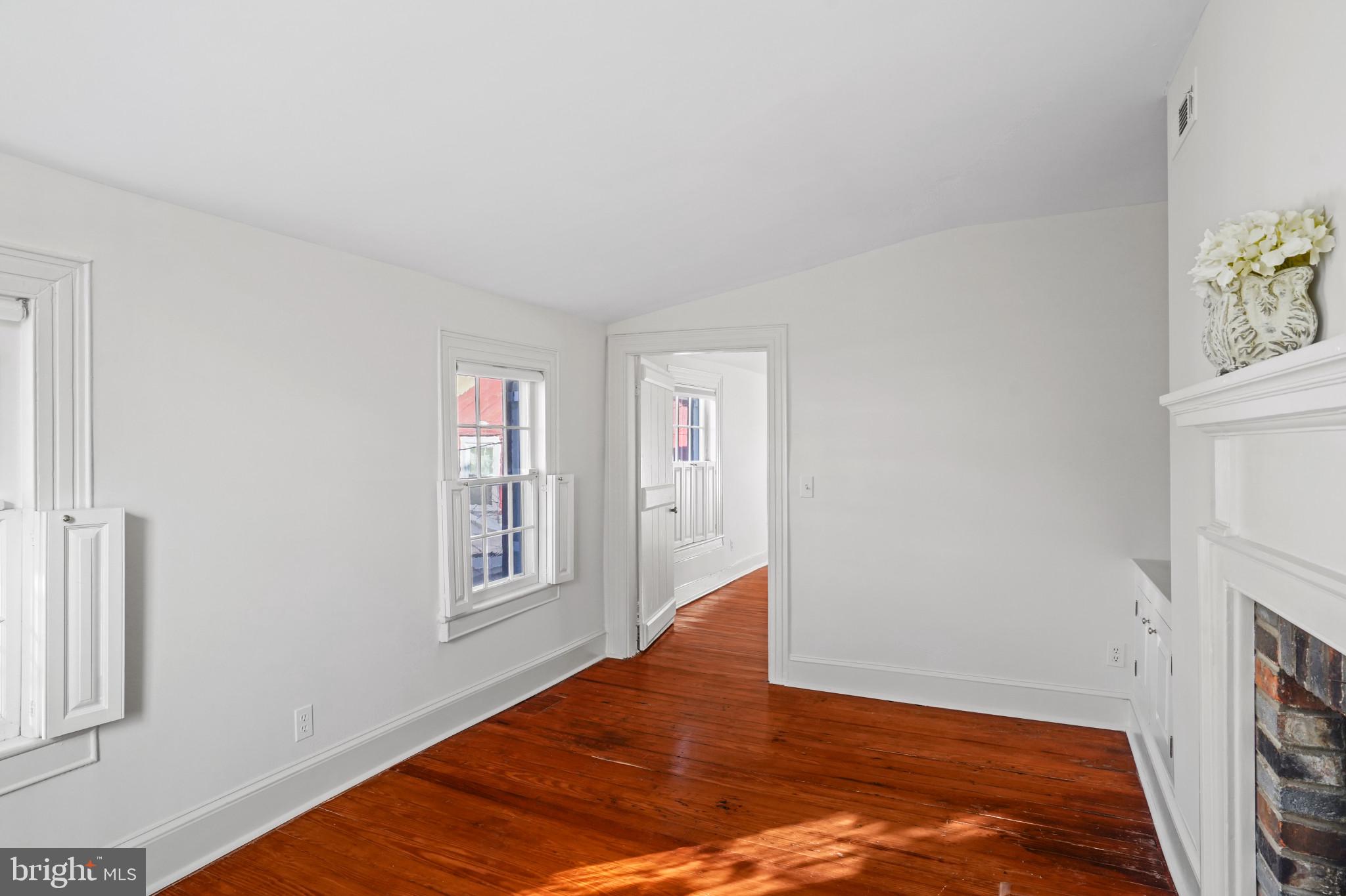 OLD TOWN ALEXANDRIA - Residential