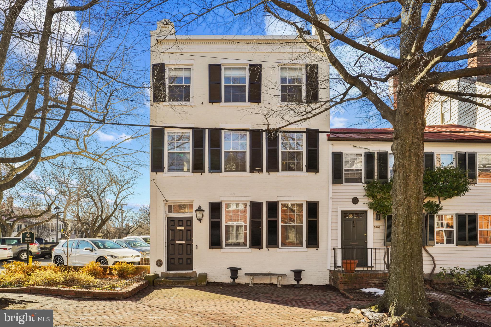 OLD TOWN ALEXANDRIA - Residential