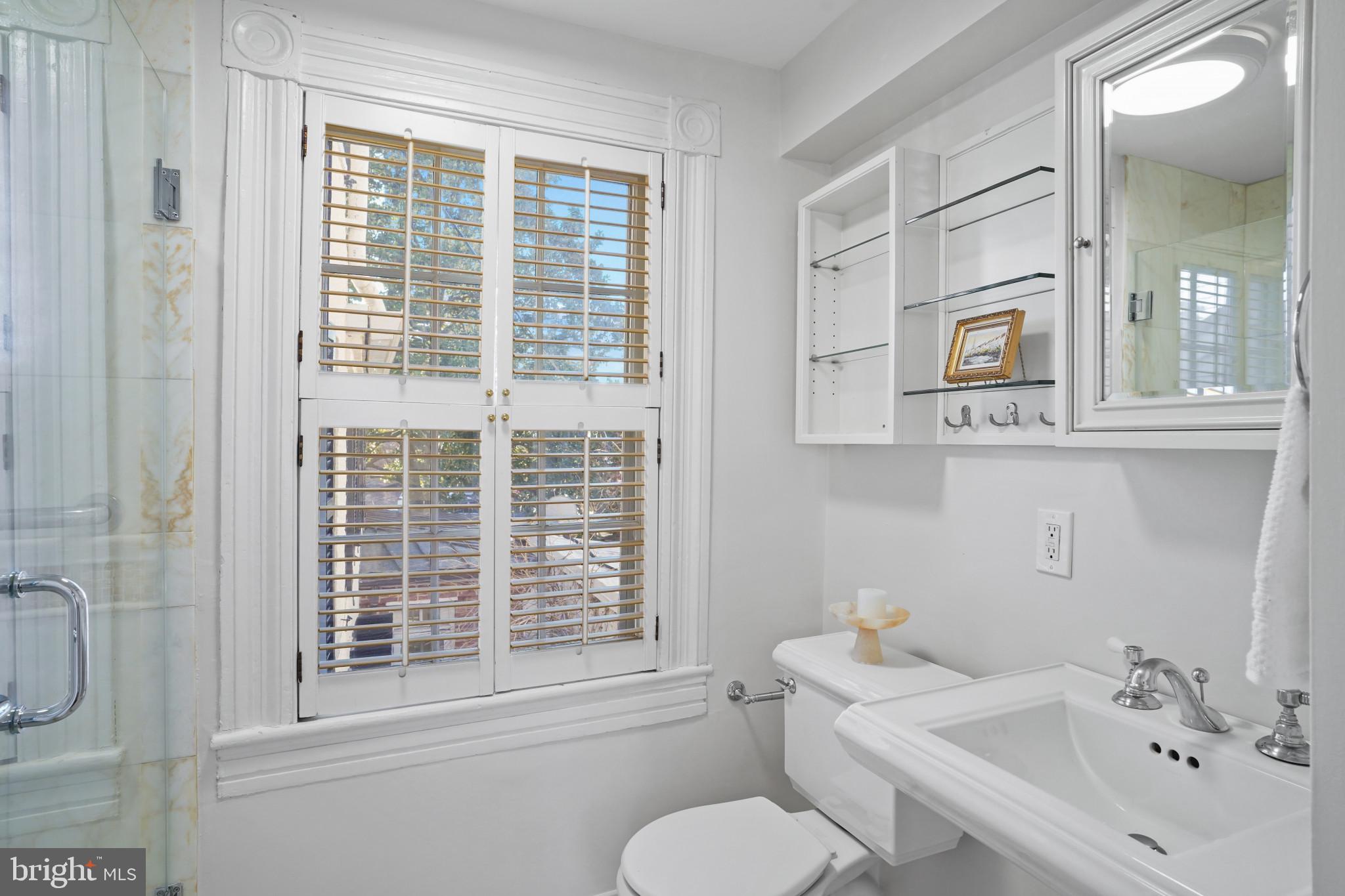 OLD TOWN ALEXANDRIA - Residential