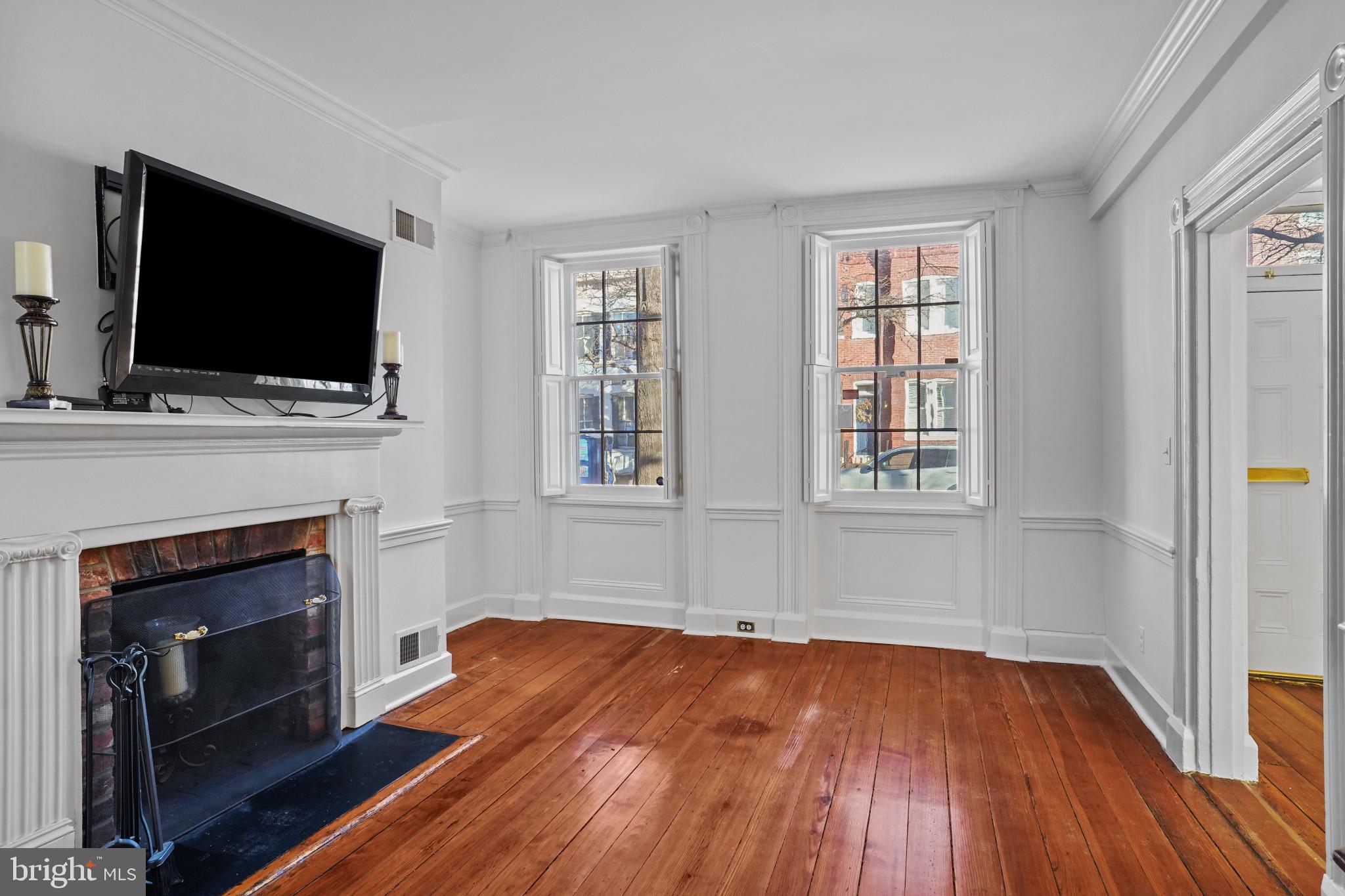 OLD TOWN ALEXANDRIA - Residential