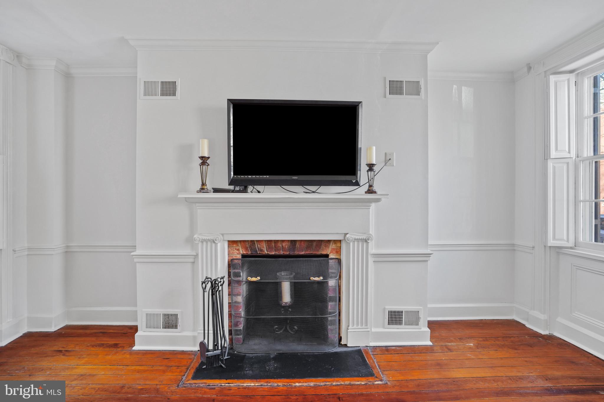 OLD TOWN ALEXANDRIA - Residential