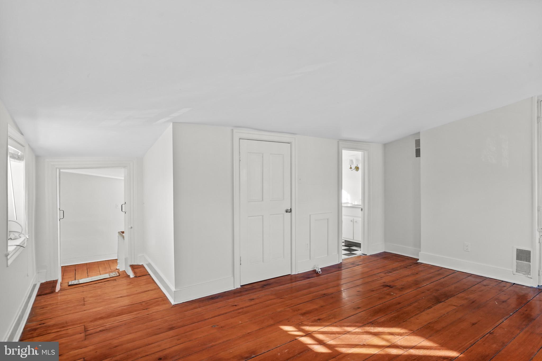 OLD TOWN ALEXANDRIA - Residential