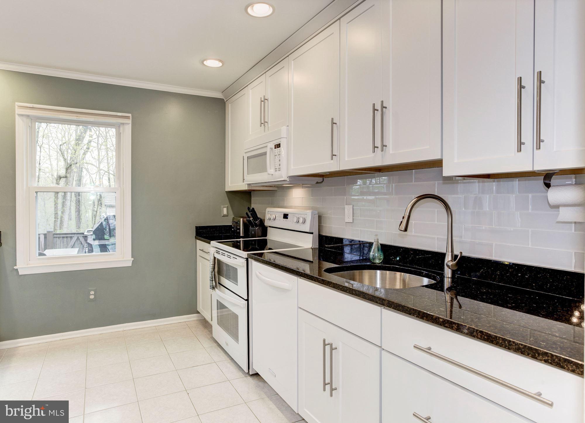DANBURY FOREST - Residential Lease