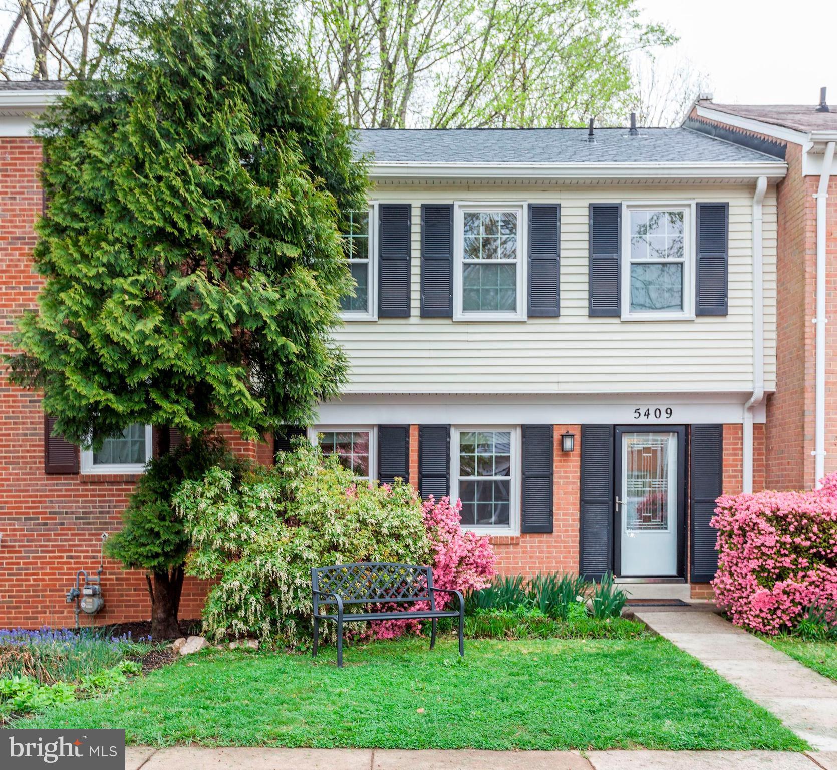 DANBURY FOREST - Residential Lease