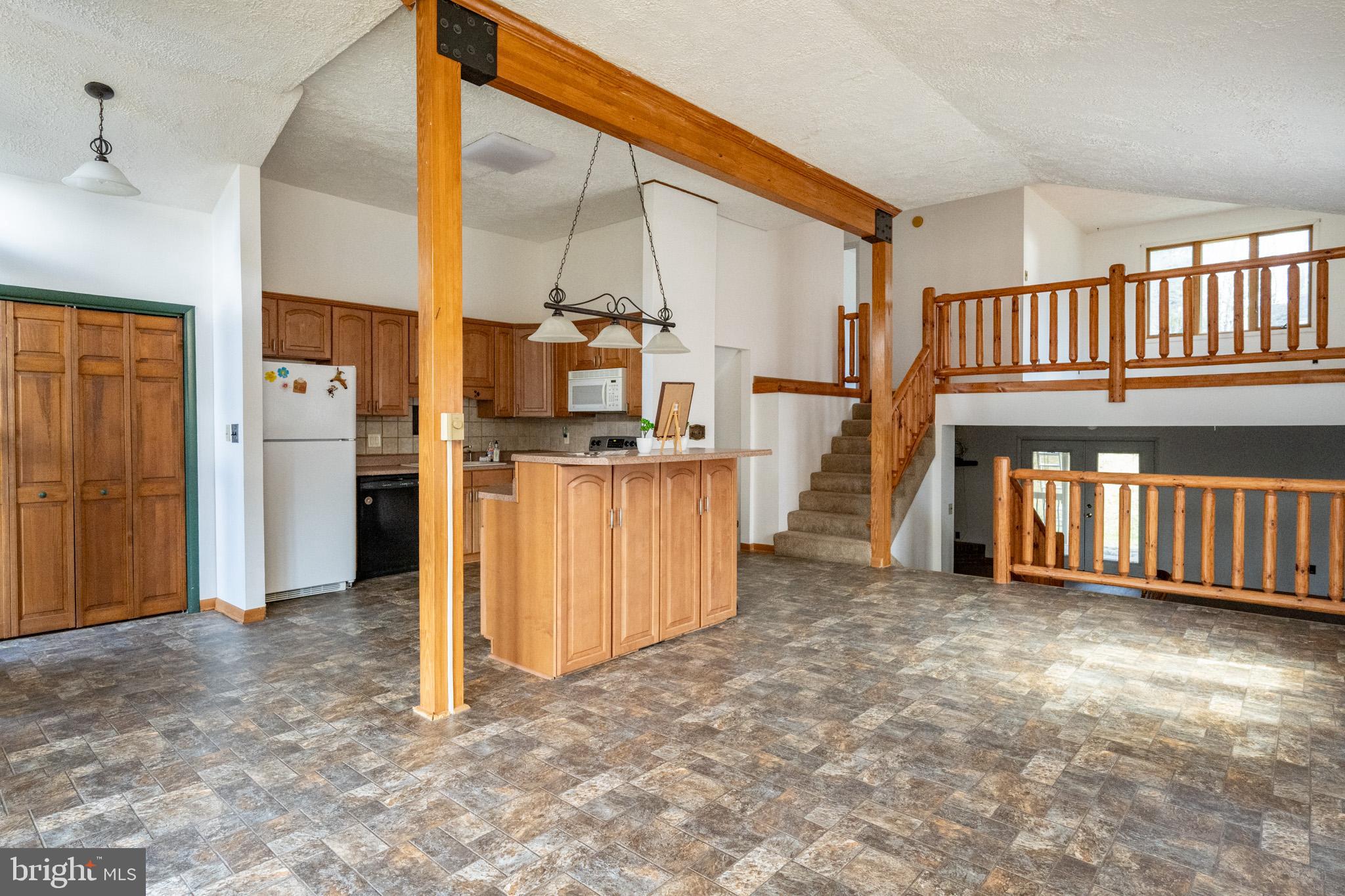 MITCHELL MANOR - Residential