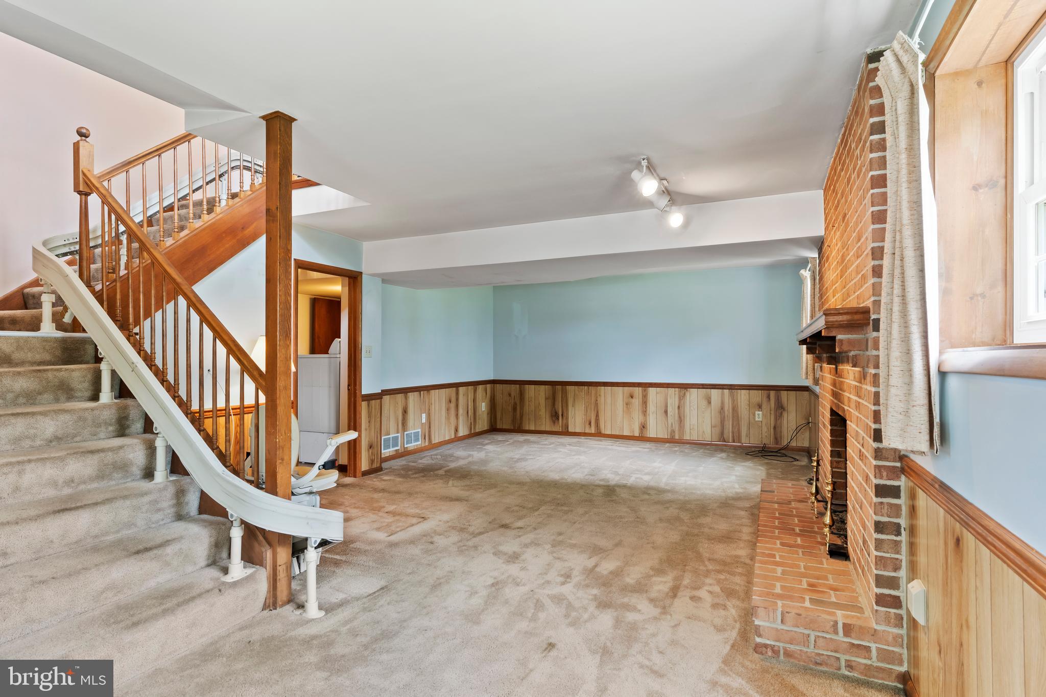 CREEKVIEW HEIGHTS - Residential
