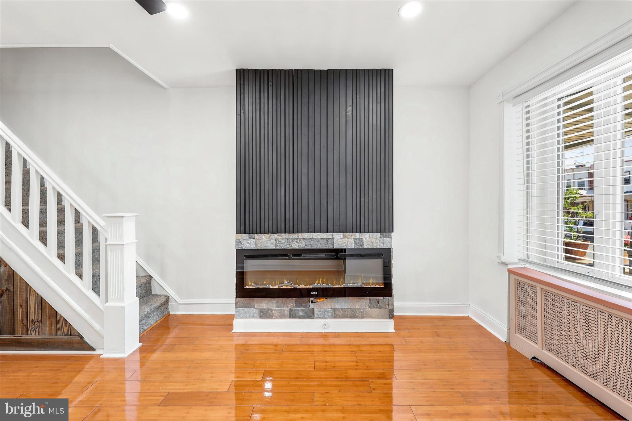 PORT RICHMOND - Residential