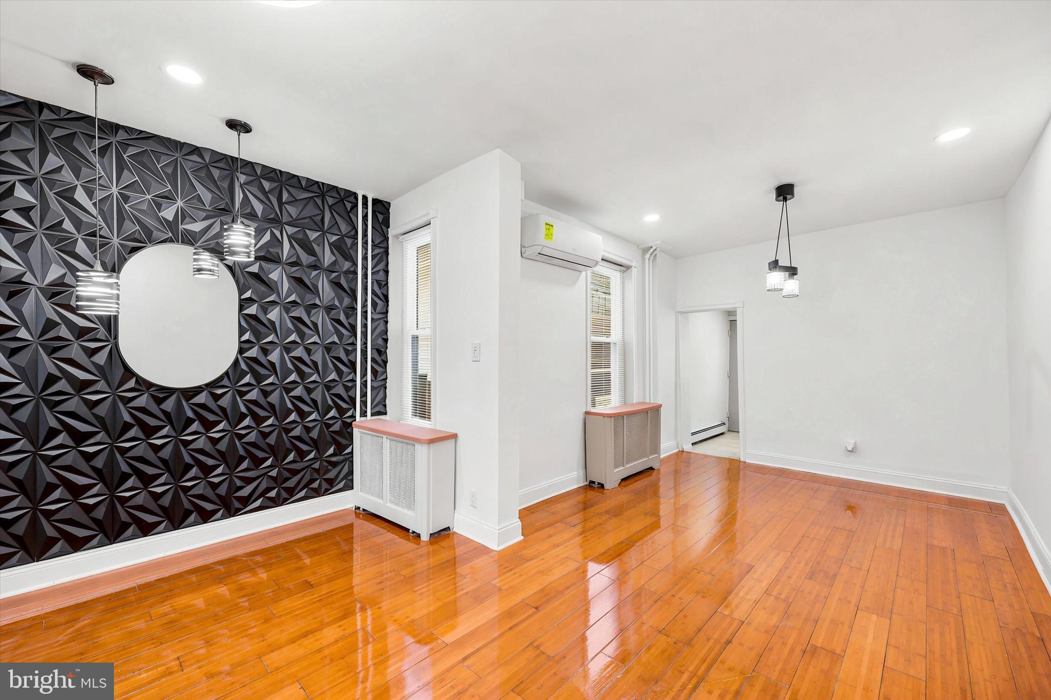 PORT RICHMOND - Residential