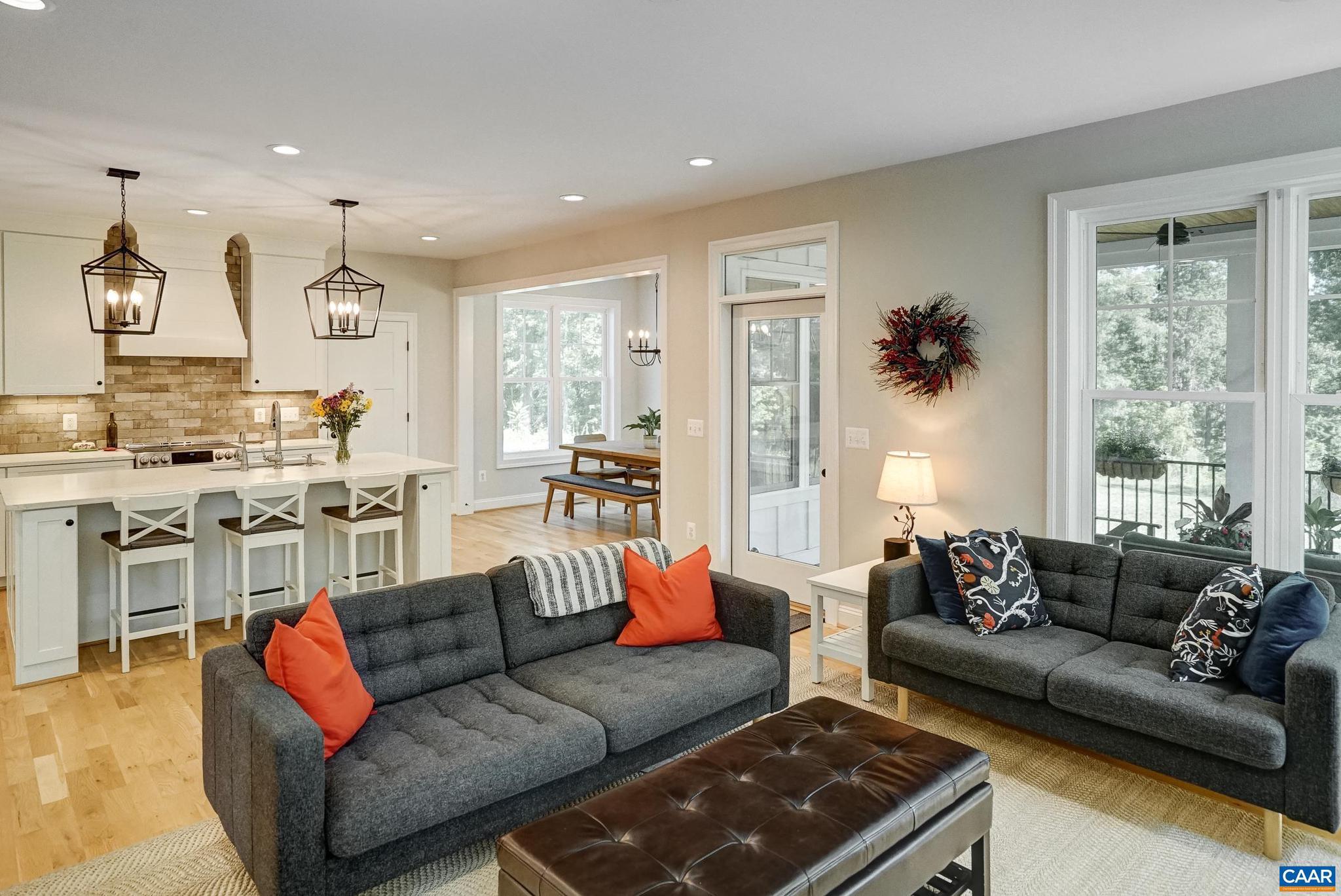 ROYAL ACRES - Residential