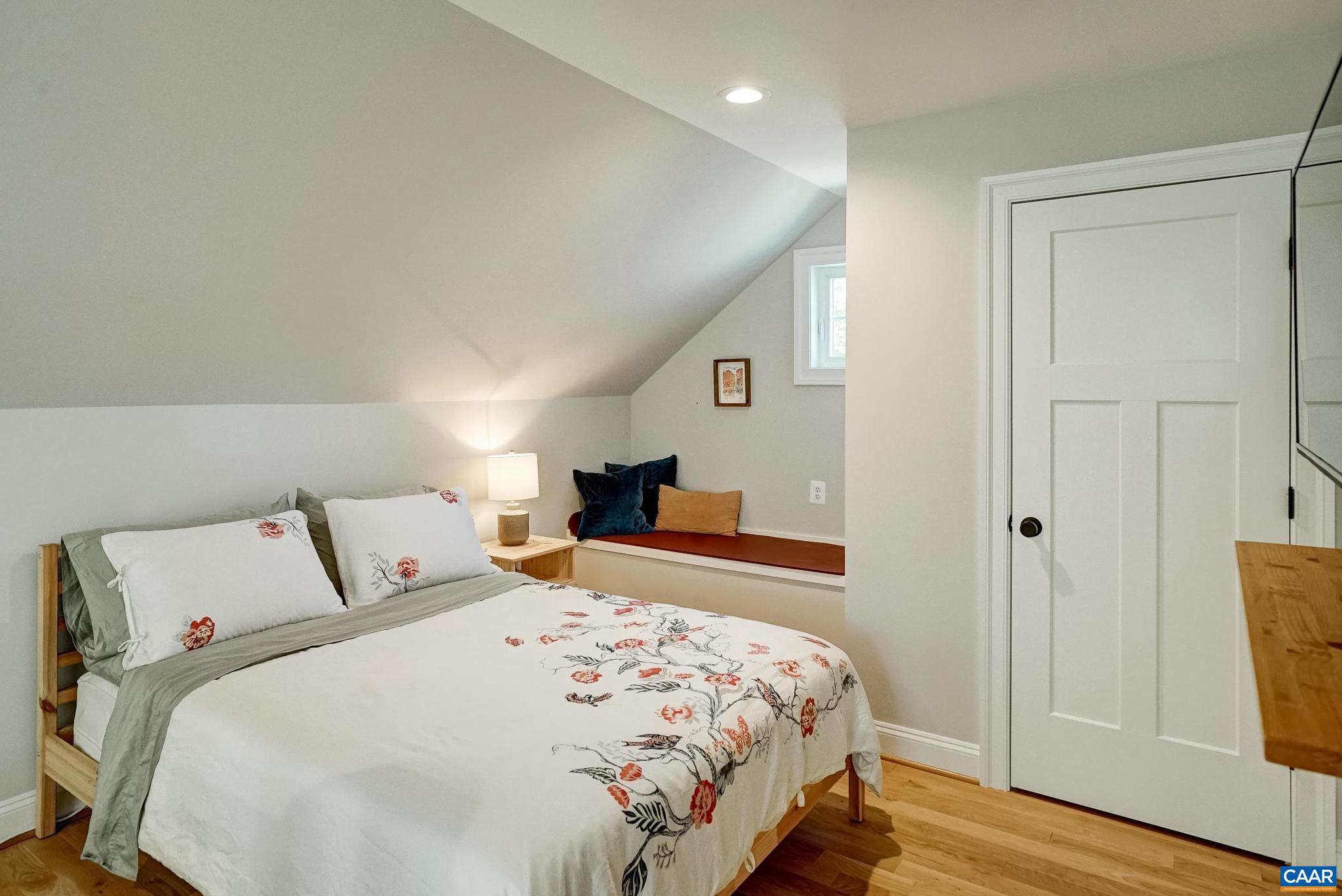ROYAL ACRES - Residential