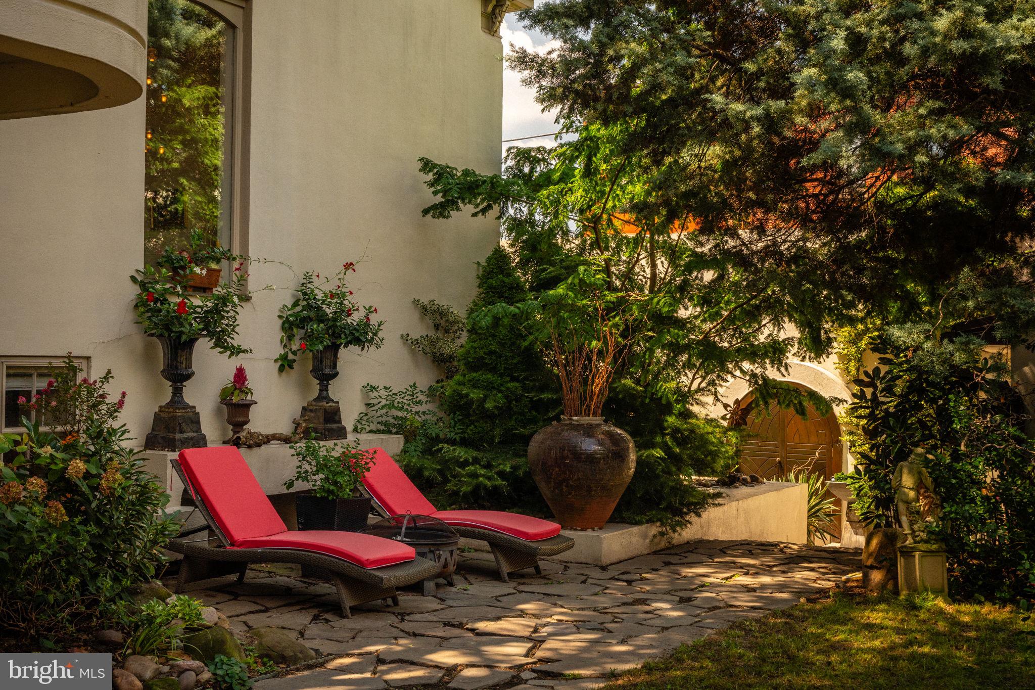 FAIRMOUNT - Residential