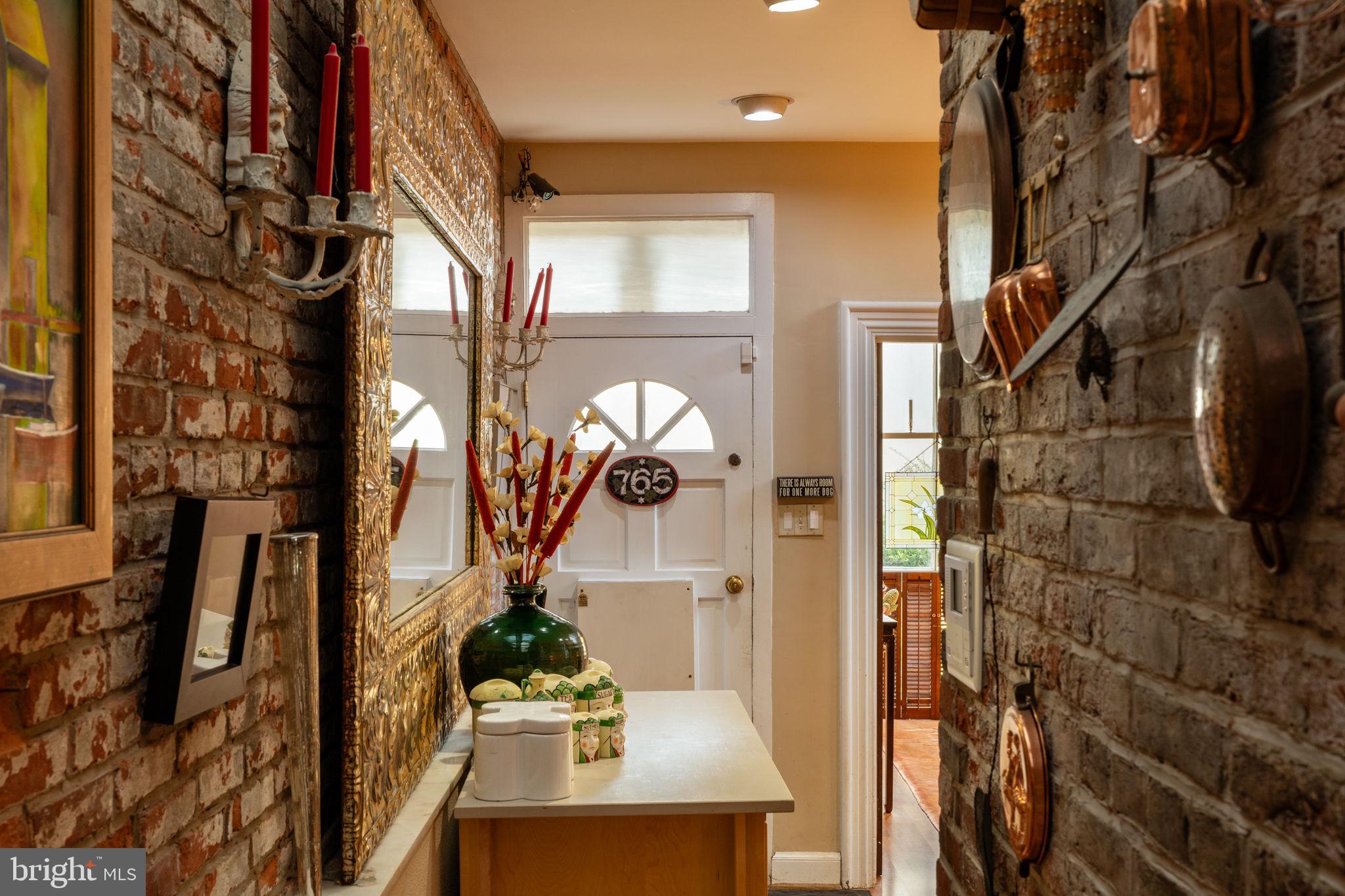 FAIRMOUNT - Residential