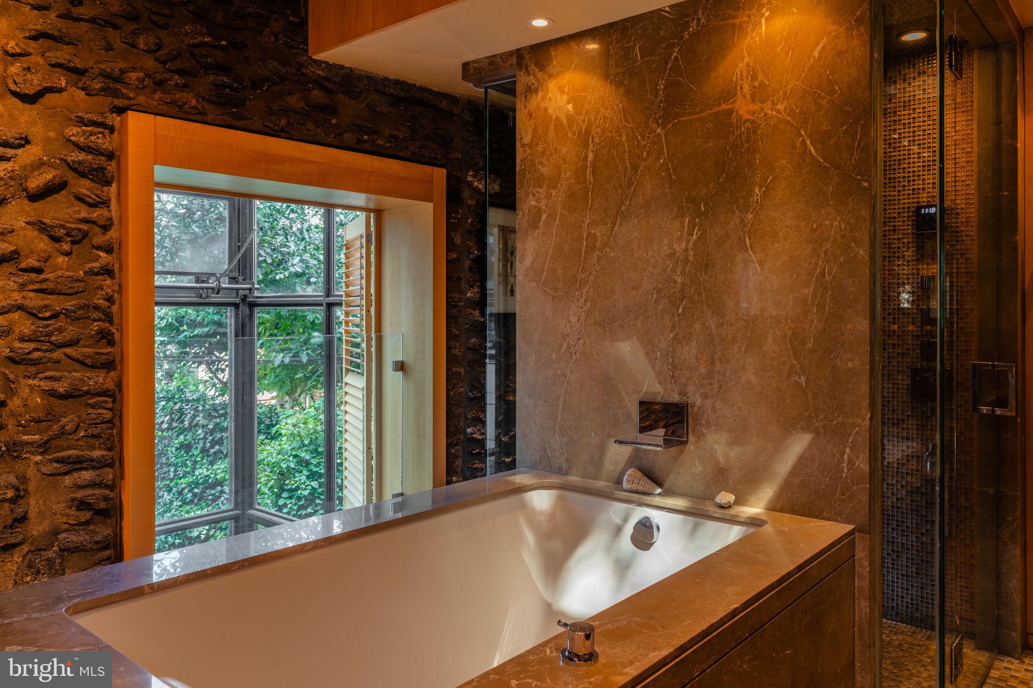 FAIRMOUNT - Residential