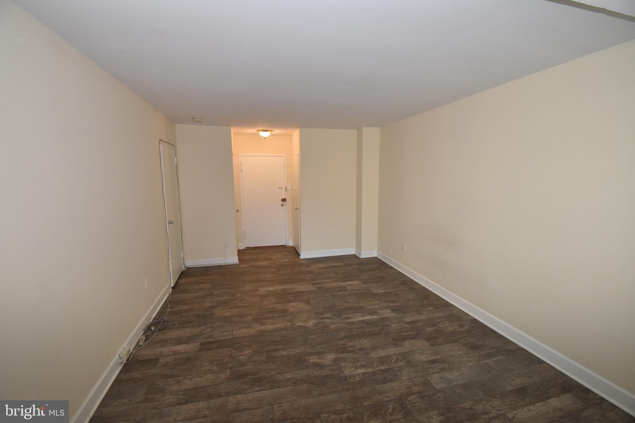 RIVER PLACE EAST - Residential Lease
