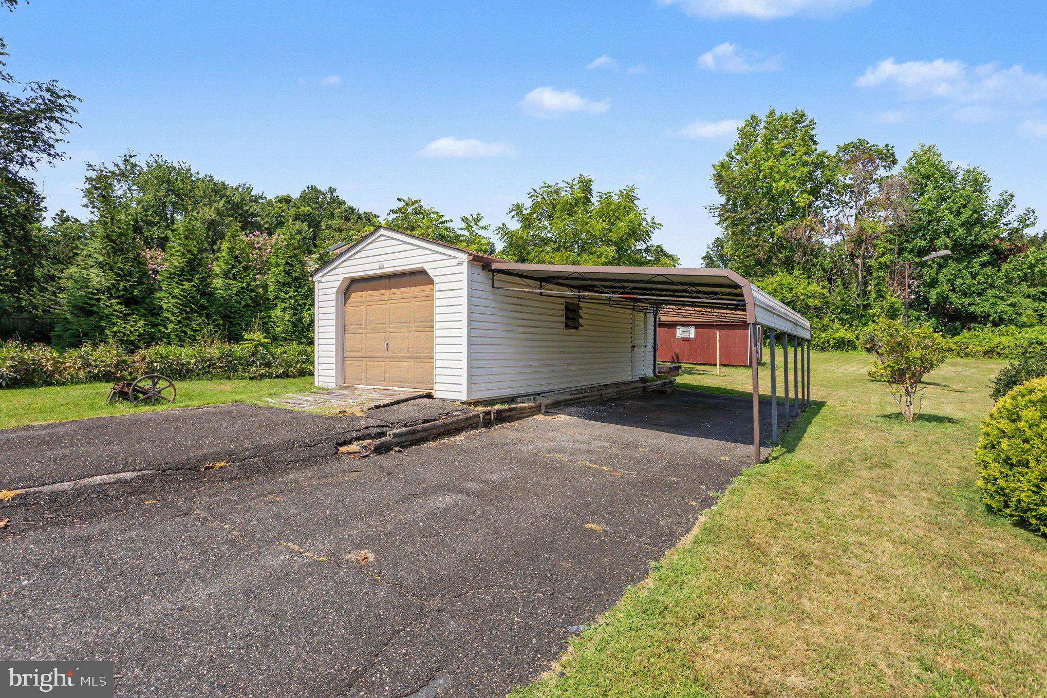 KINGSVILLE - Residential