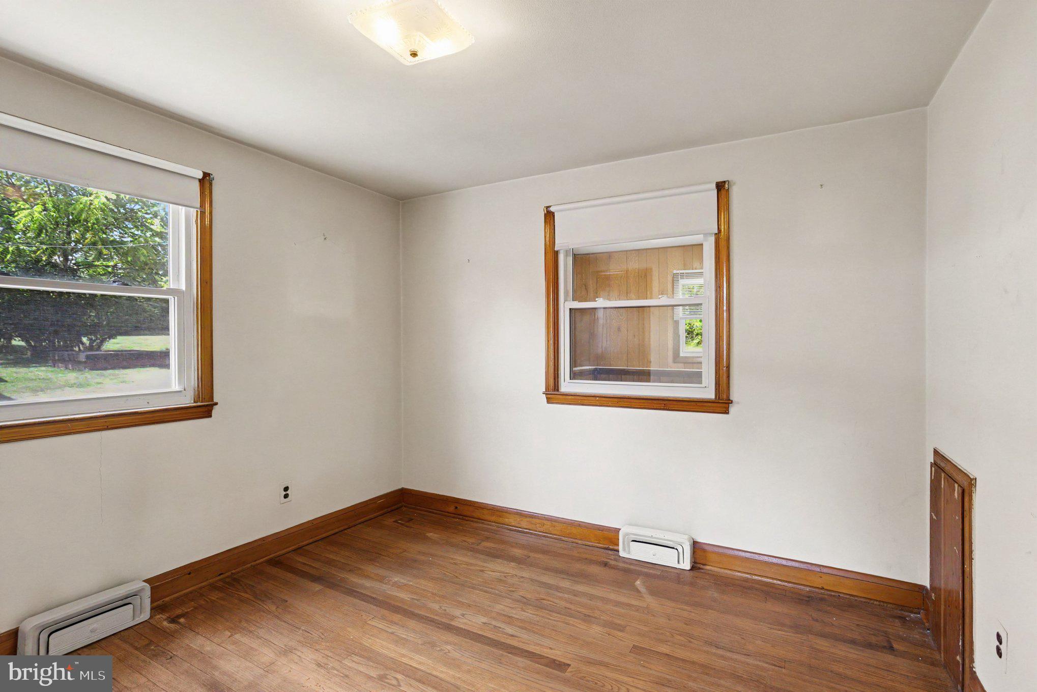 KINGSVILLE - Residential