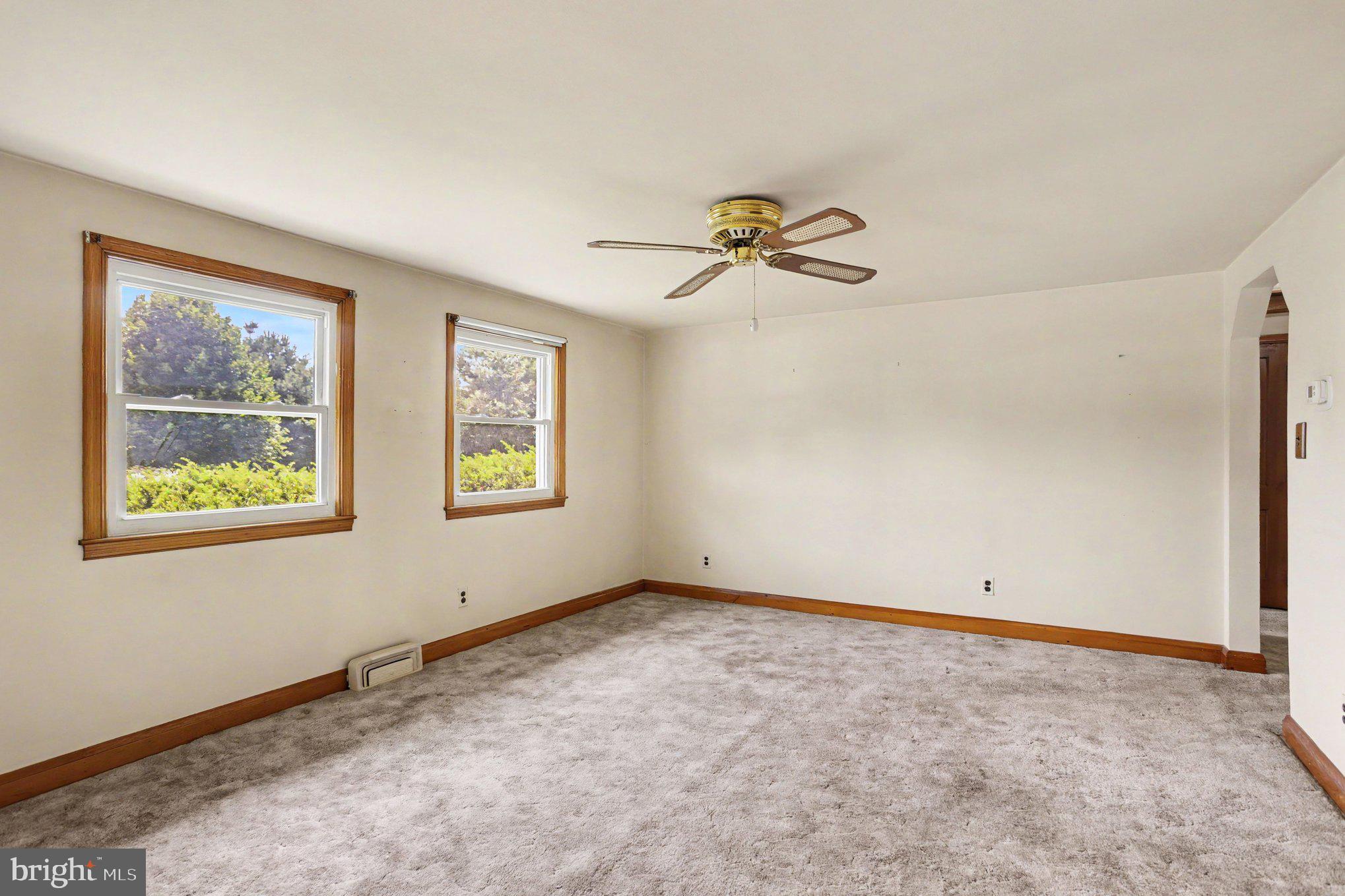 KINGSVILLE - Residential