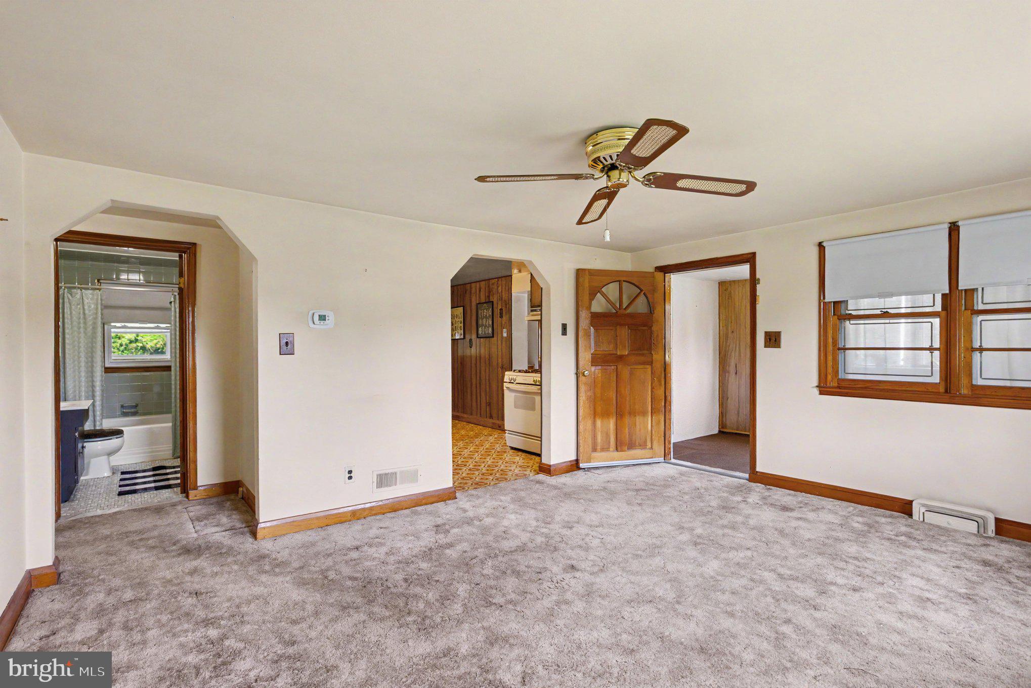 KINGSVILLE - Residential