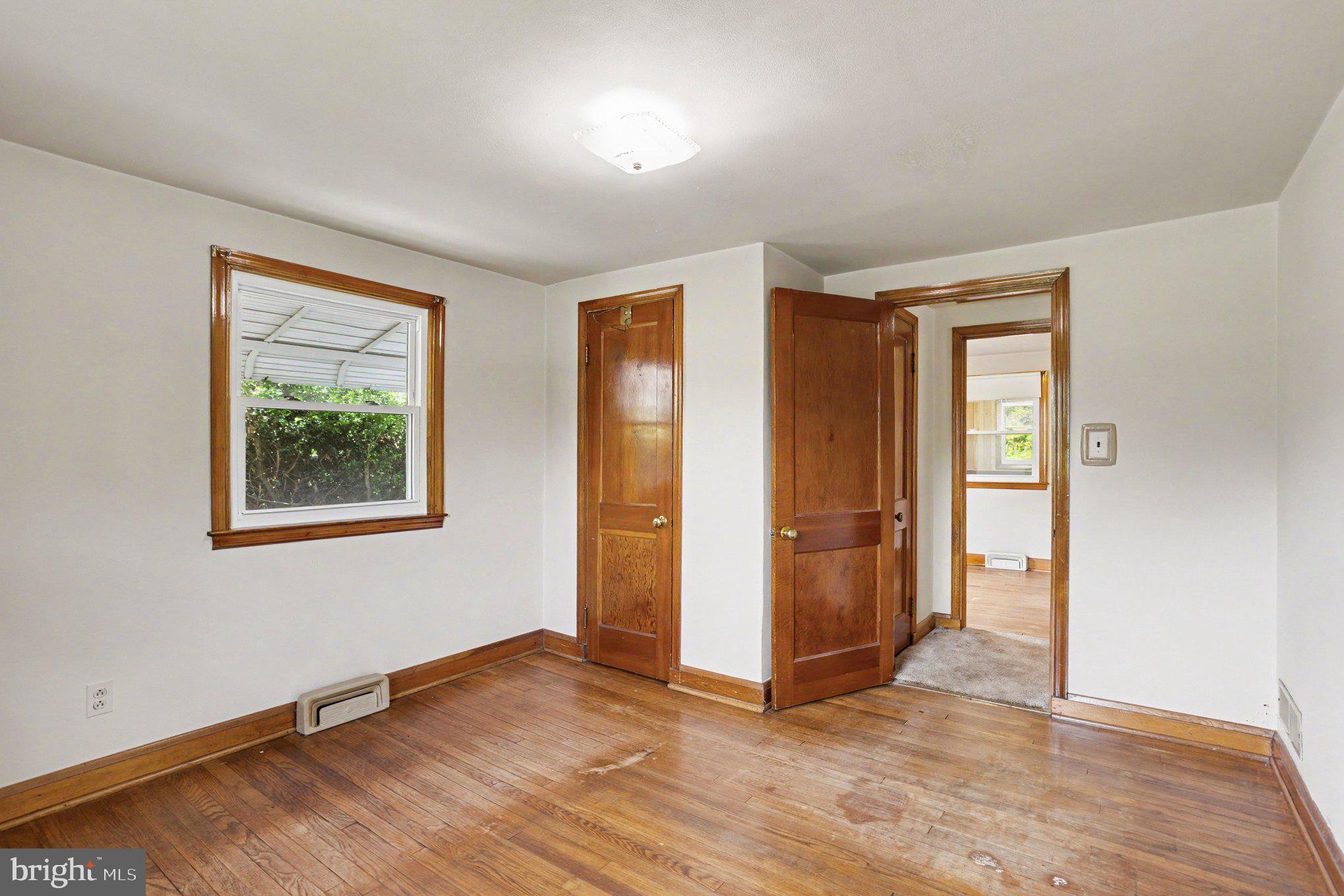 KINGSVILLE - Residential