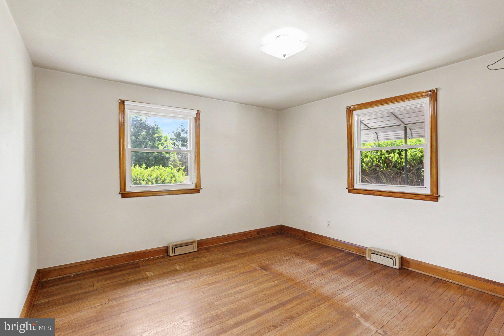 KINGSVILLE - Residential