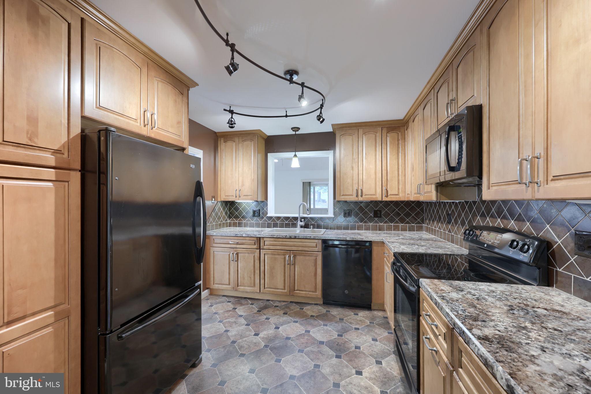 HARRISBURG PIKE - Residential