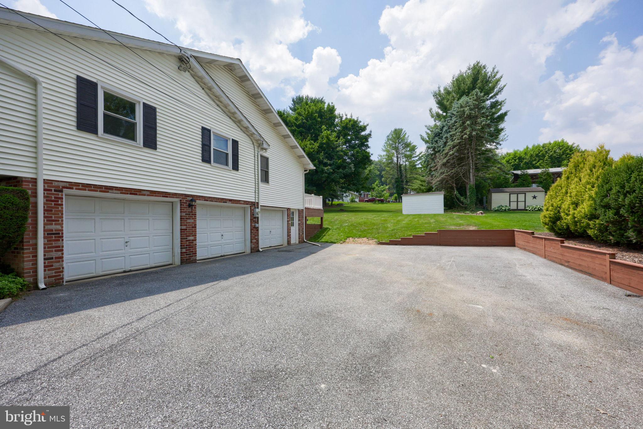 HARRISBURG PIKE - Residential