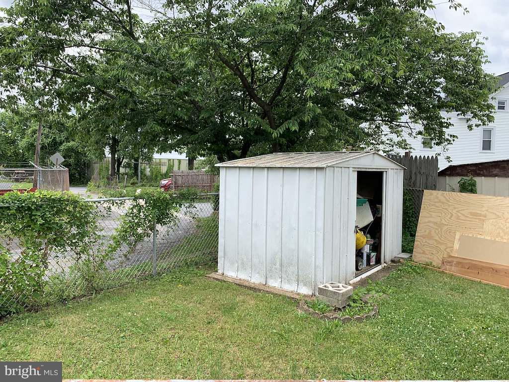 HAGERSTOWN - Residential