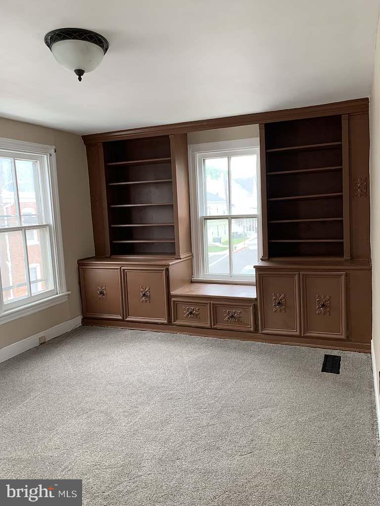 HAGERSTOWN - Residential