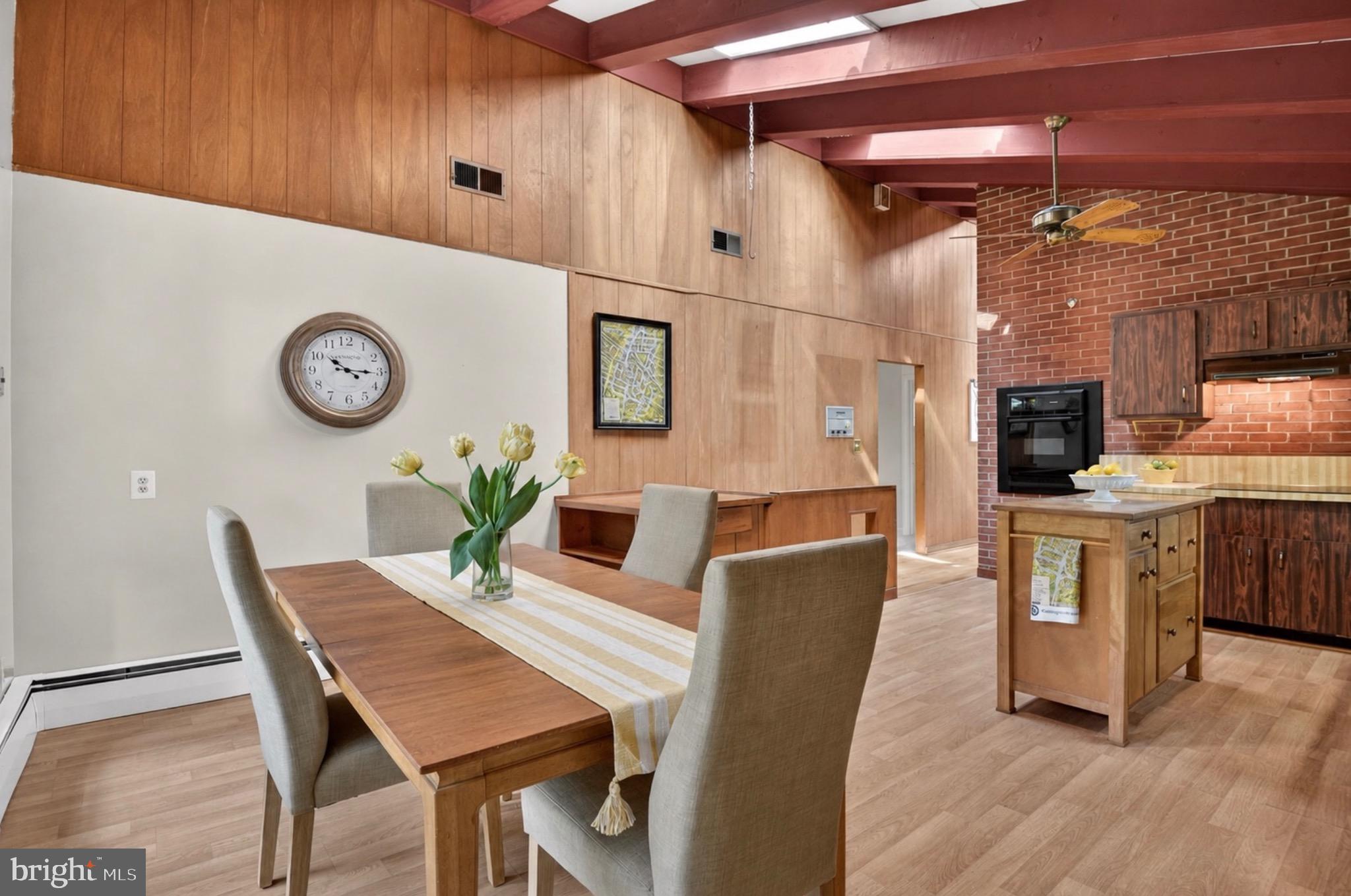 KENSINGTON PARK - Residential