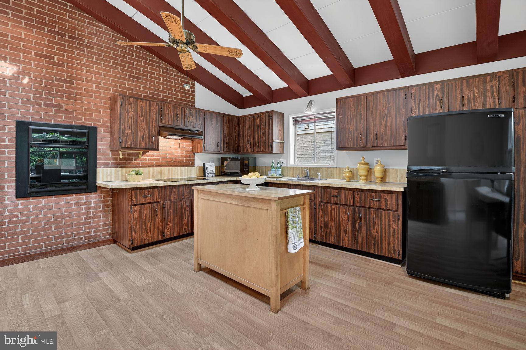 KENSINGTON PARK - Residential