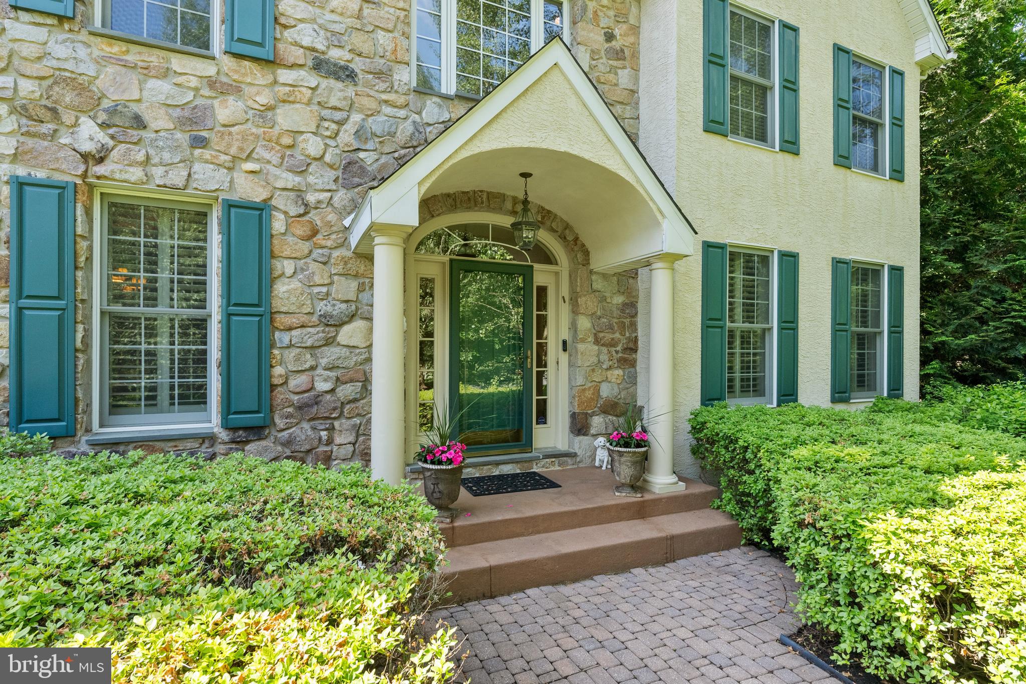 COURTS AT LONGWOOD - Residential
