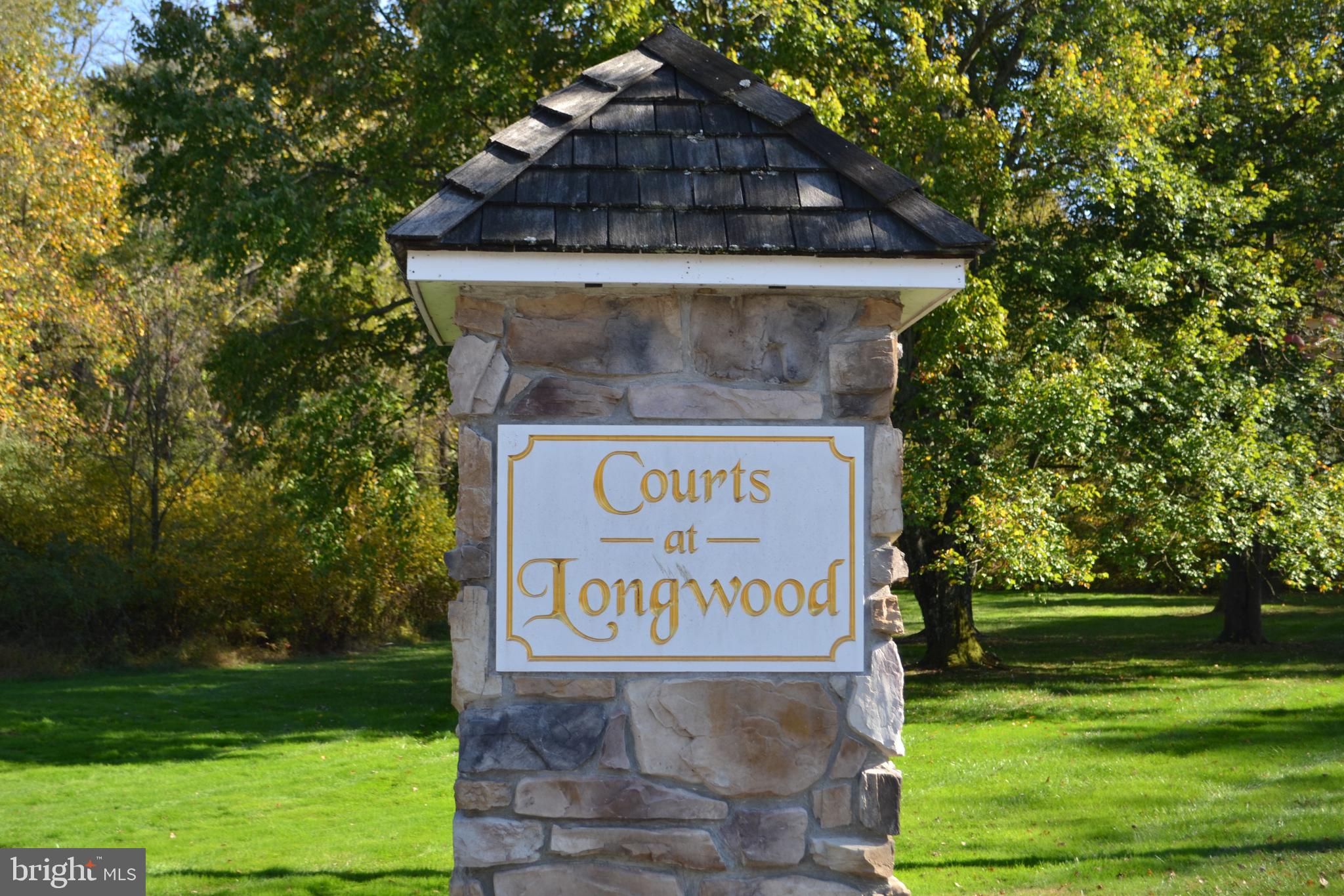 COURTS AT LONGWOOD - Residential