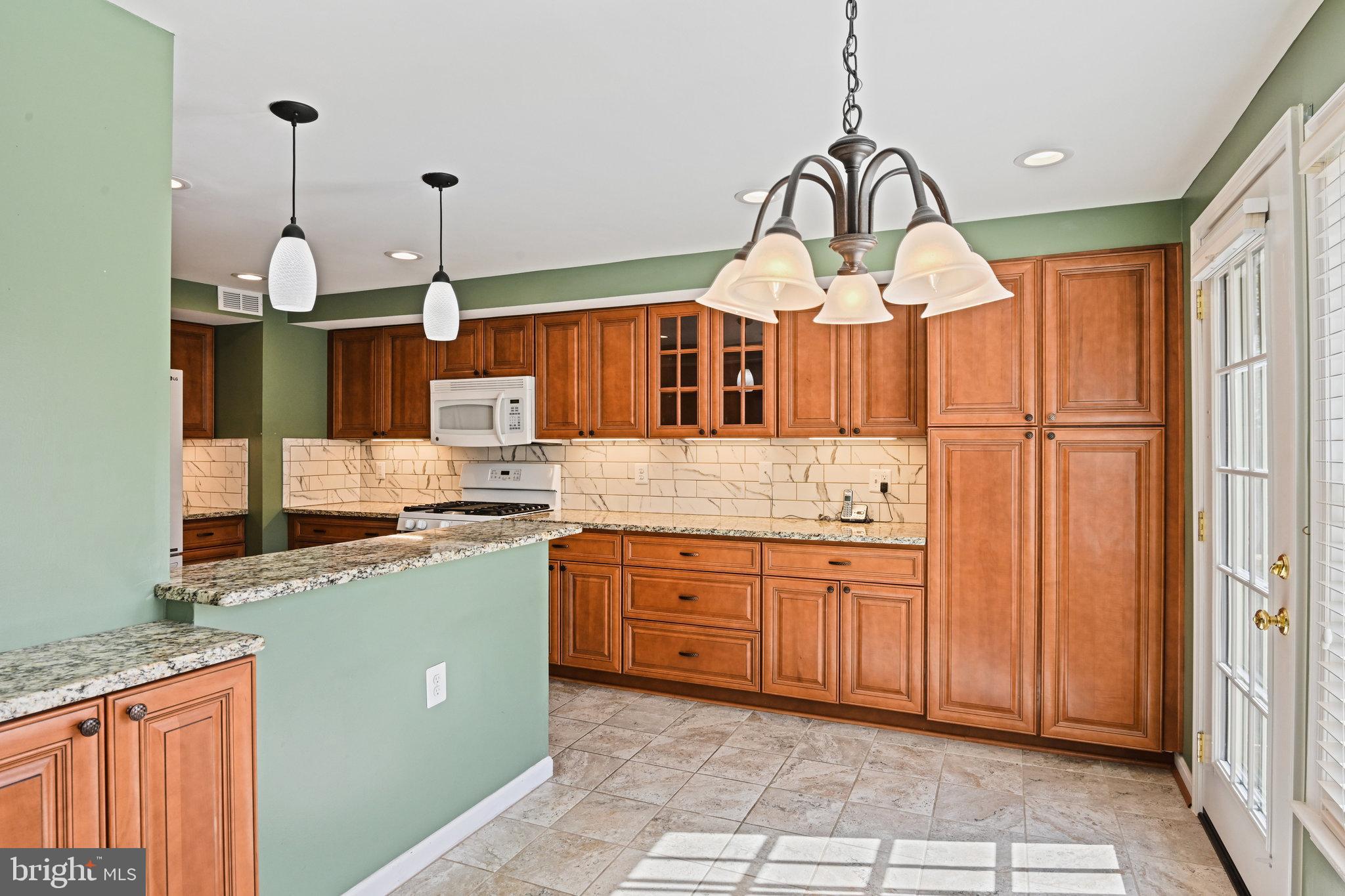 ASHBURN FARM - Residential