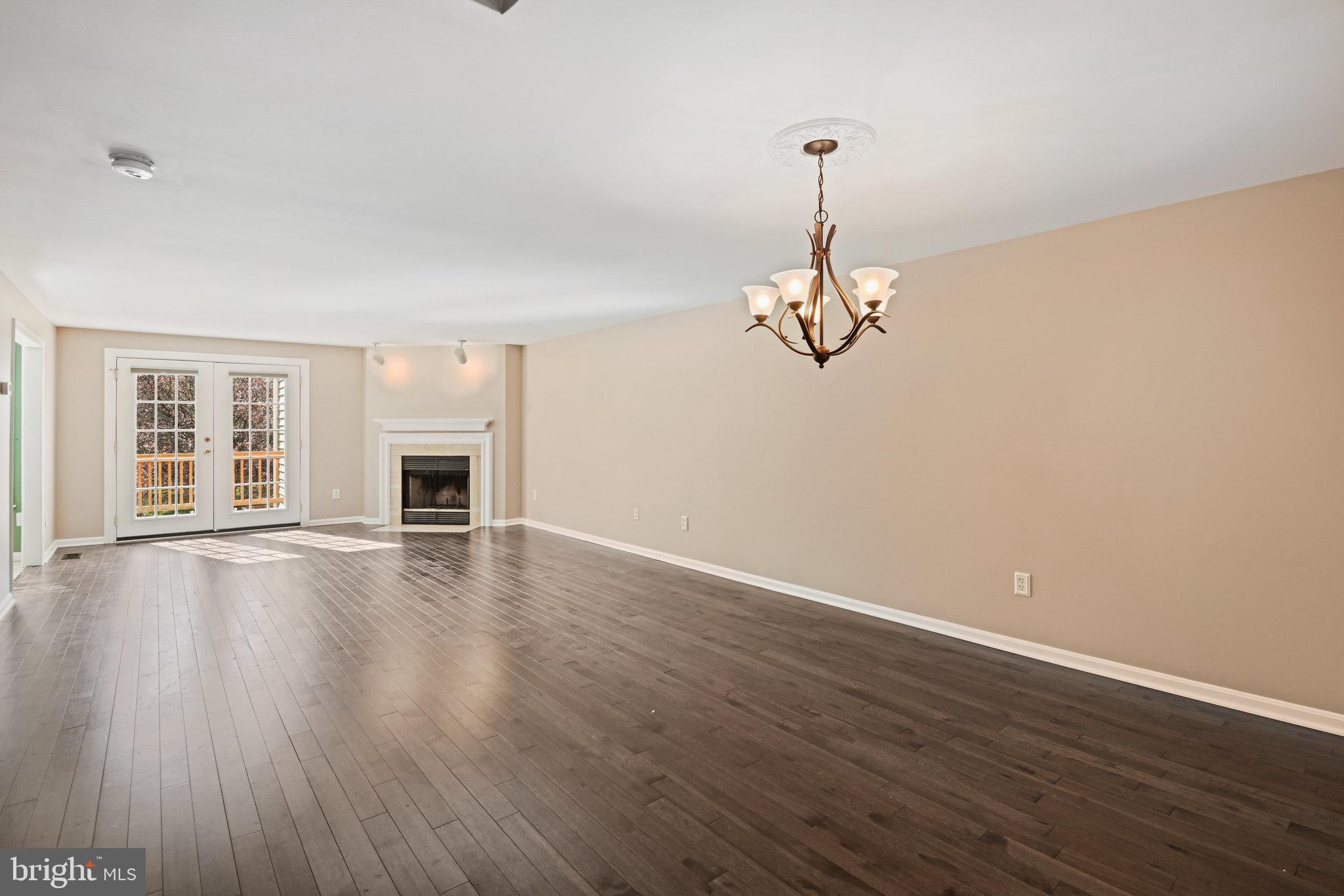 ASHBURN FARM - Residential