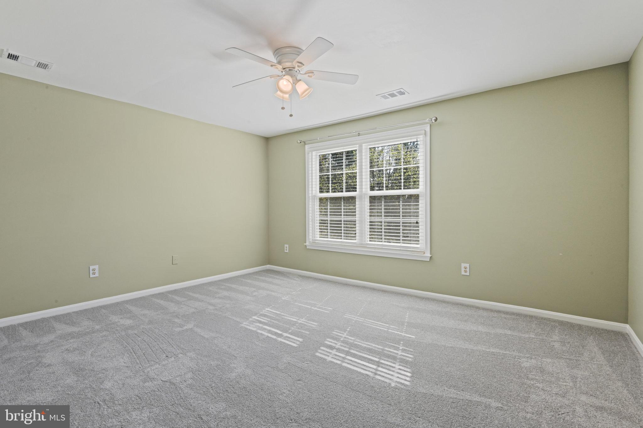 ASHBURN FARM - Residential