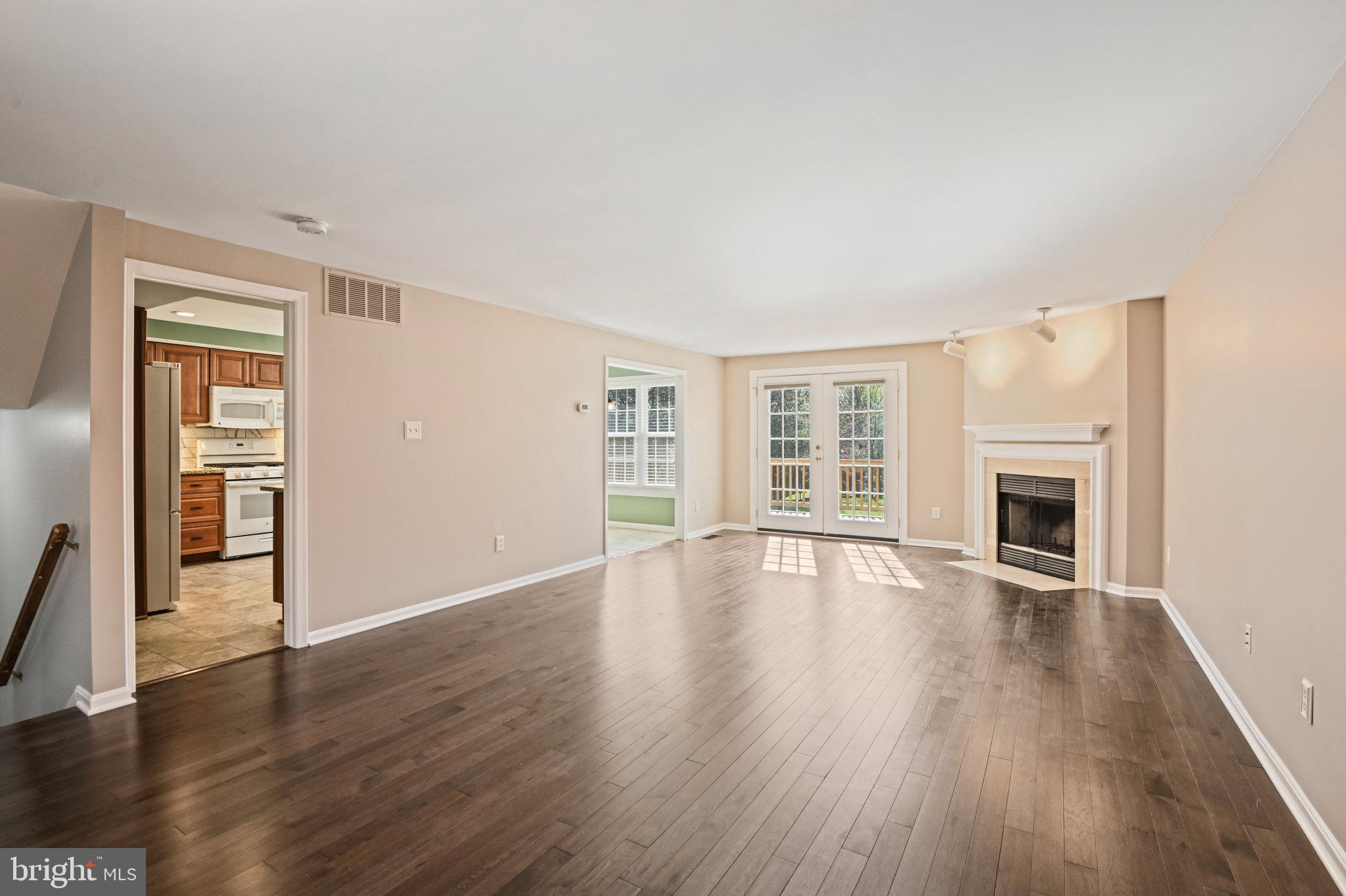 ASHBURN FARM - Residential