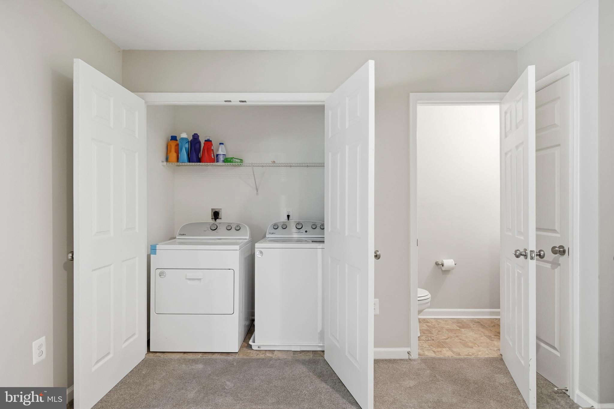 EMERALD KNOLLS - Residential