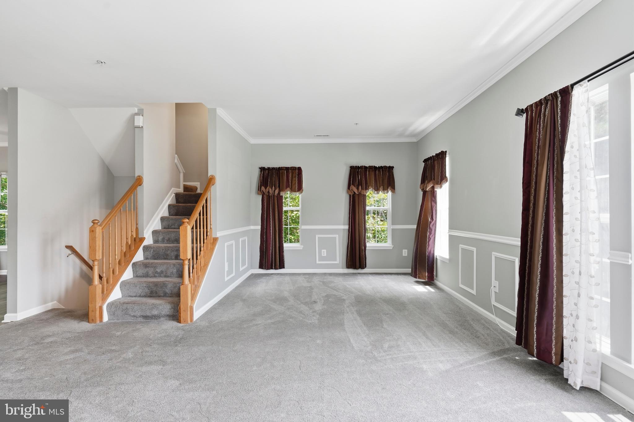 EMERALD KNOLLS - Residential