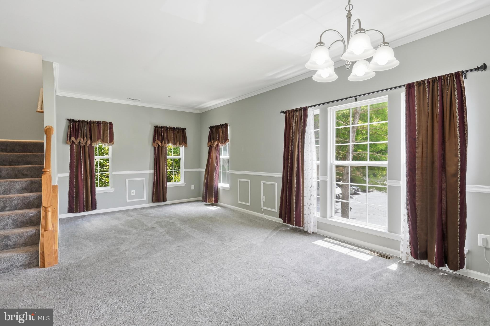 EMERALD KNOLLS - Residential