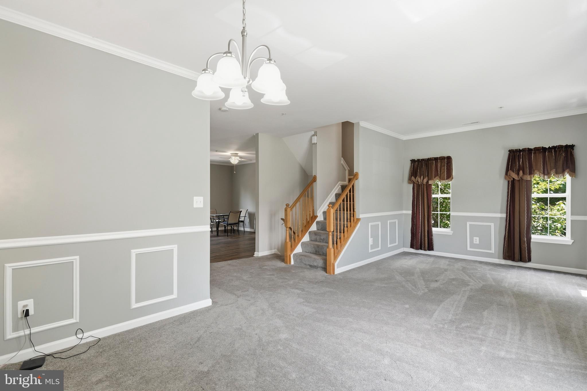 EMERALD KNOLLS - Residential