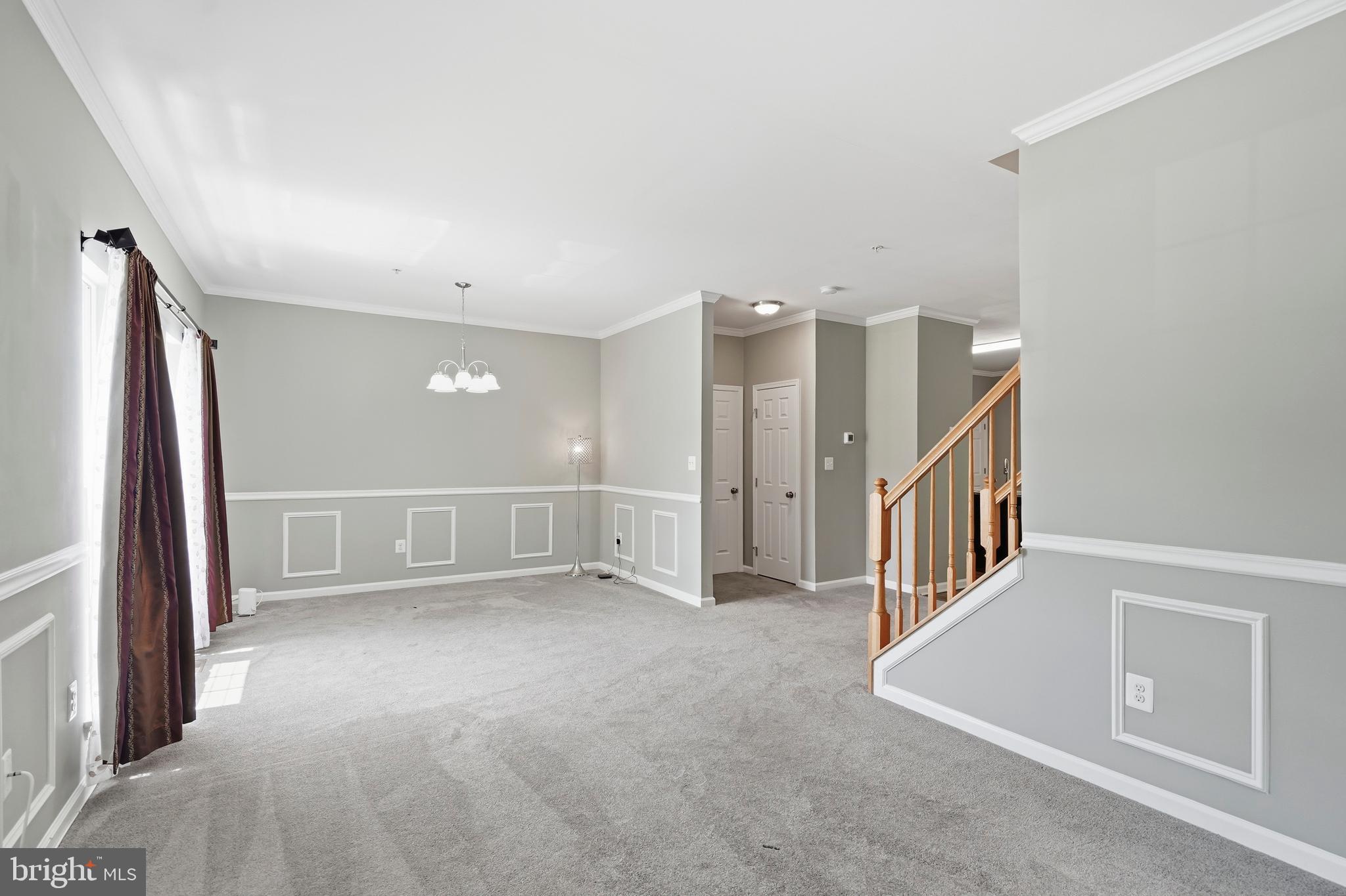EMERALD KNOLLS - Residential