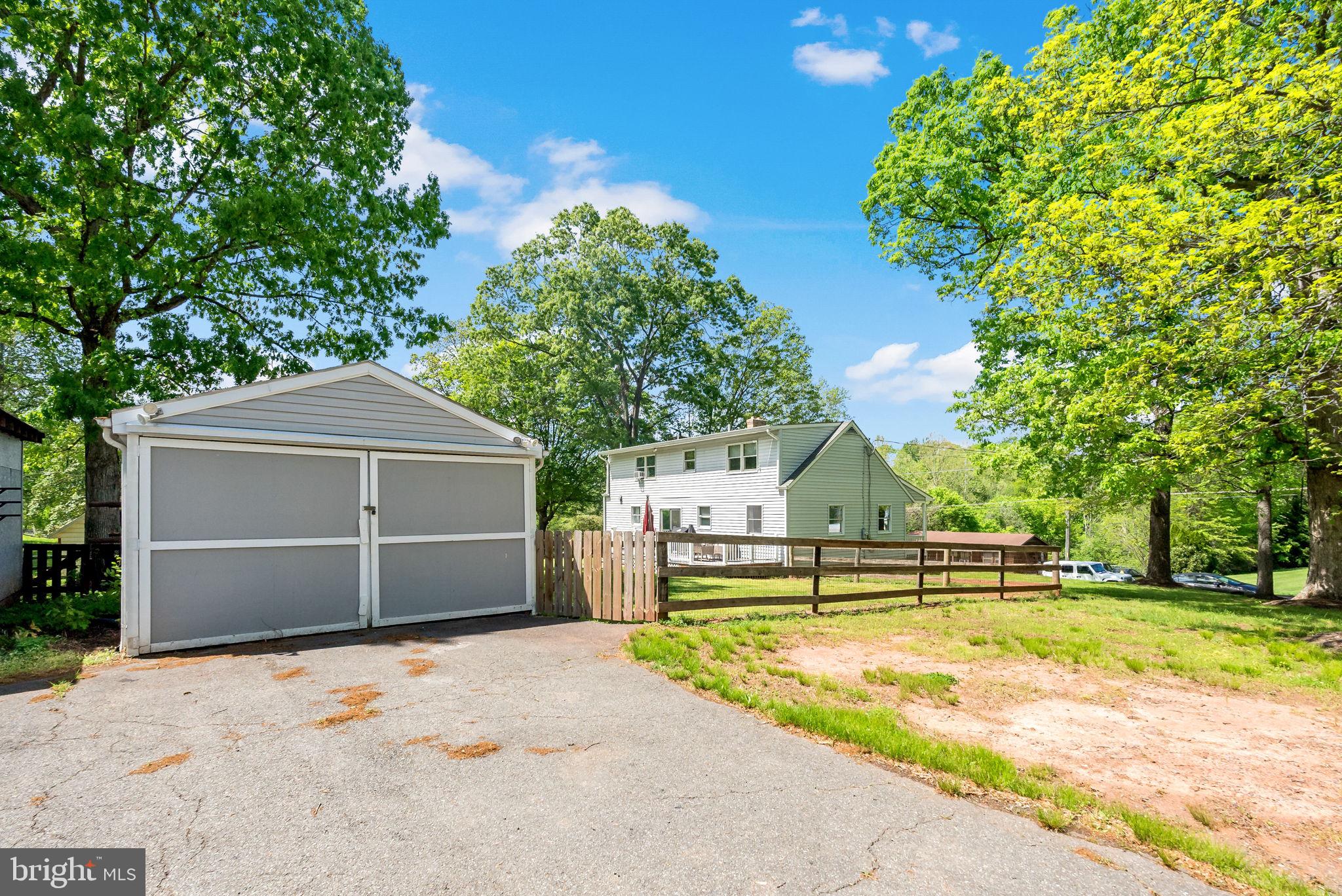 YORKSHIRE ACRES - Residential