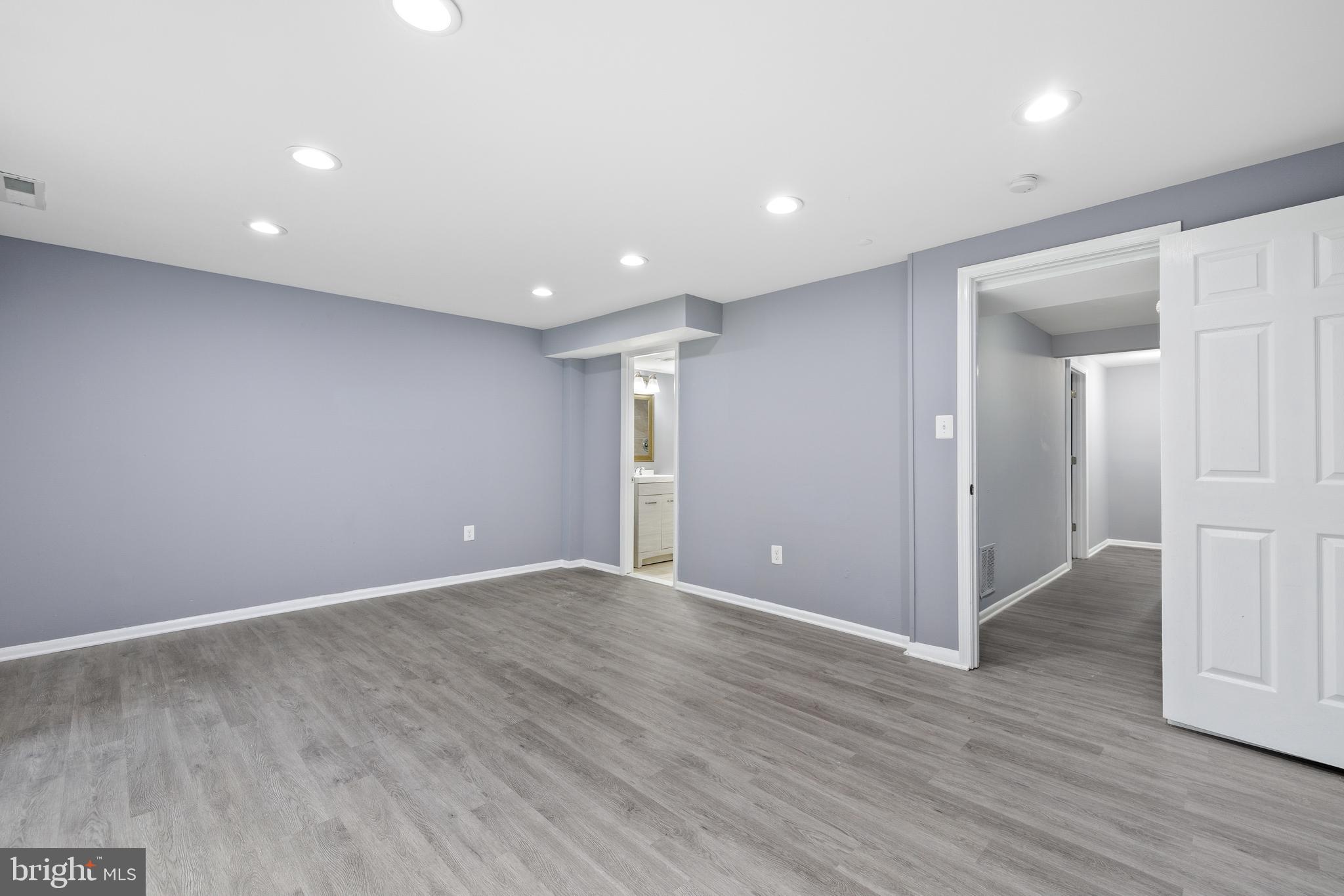 CENTRAL PARK CONDO - Residential