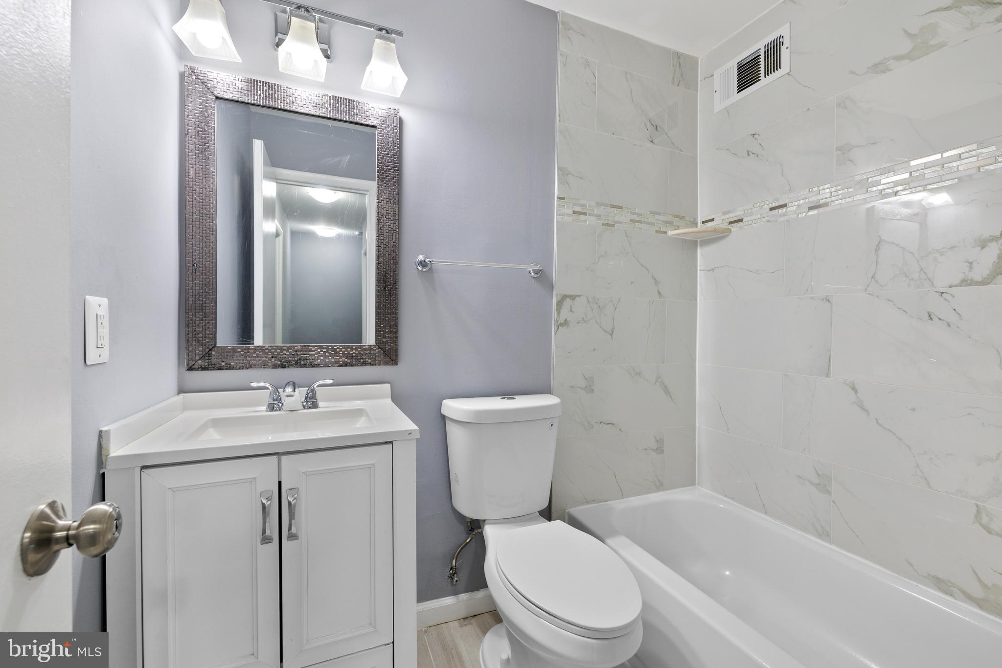 CENTRAL PARK CONDO - Residential