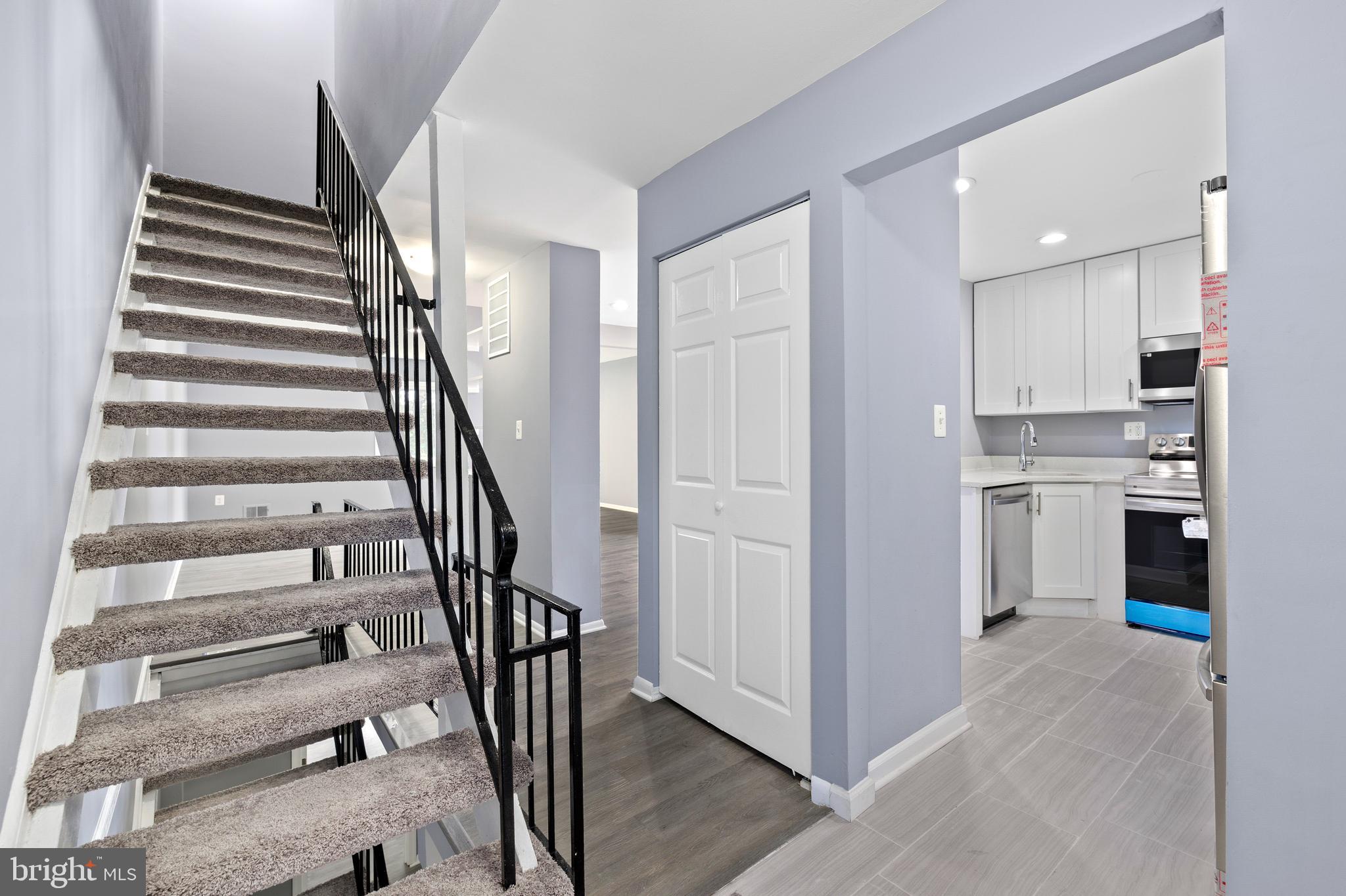 CENTRAL PARK CONDO - Residential