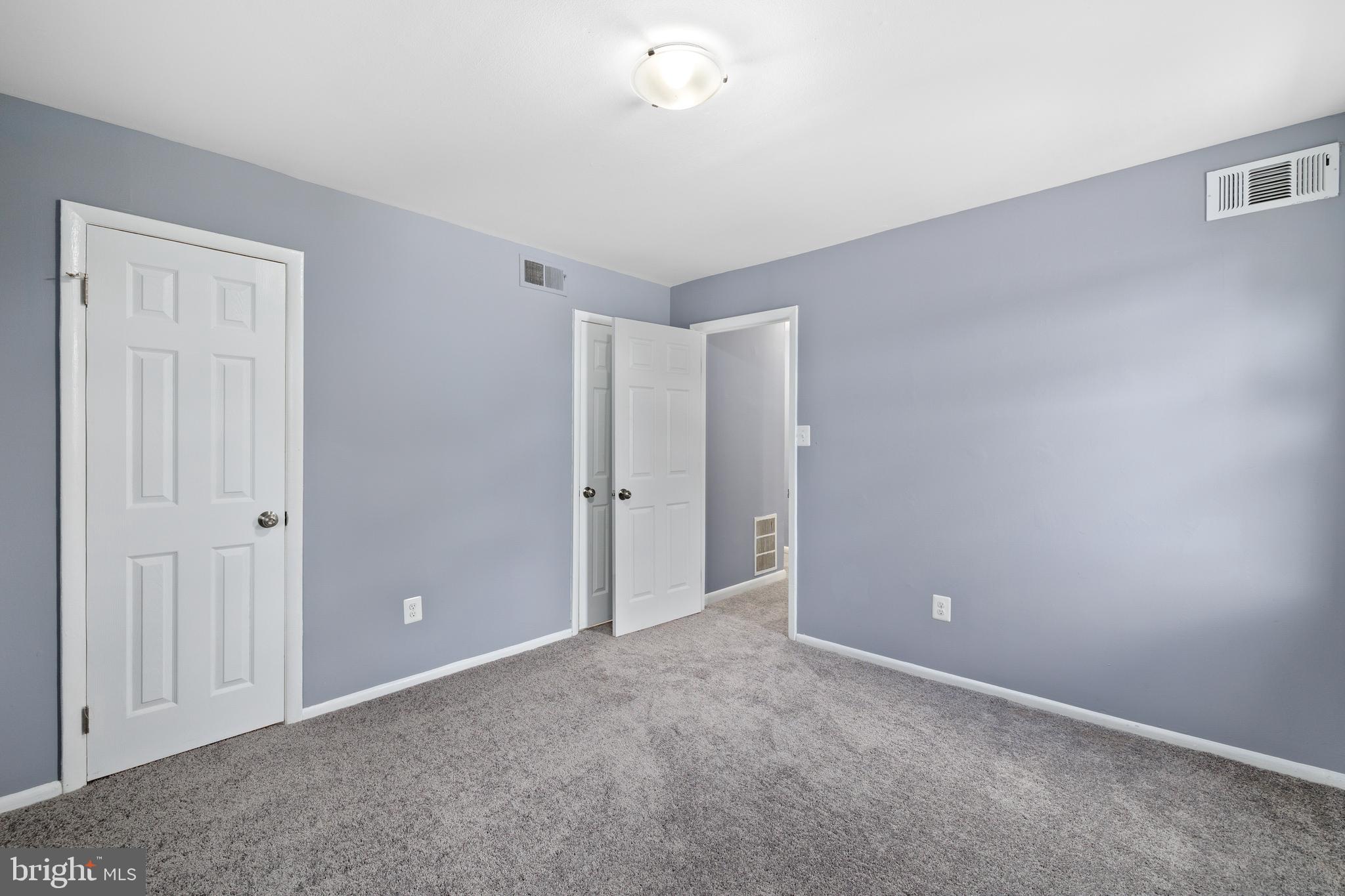 CENTRAL PARK CONDO - Residential